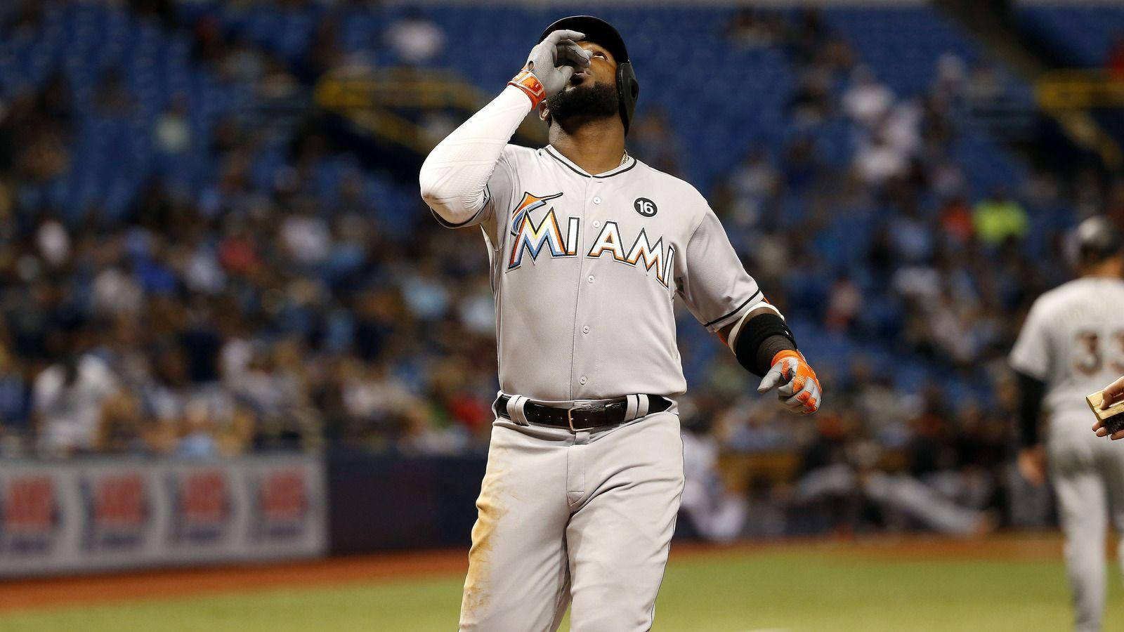 Marcell Ozuna Giving Praise