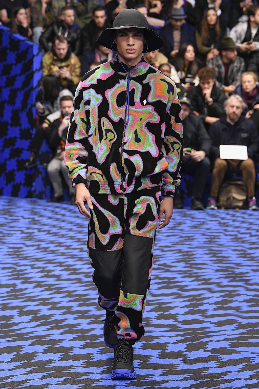 Marcelo Burlon's Vibrant Landscape Background