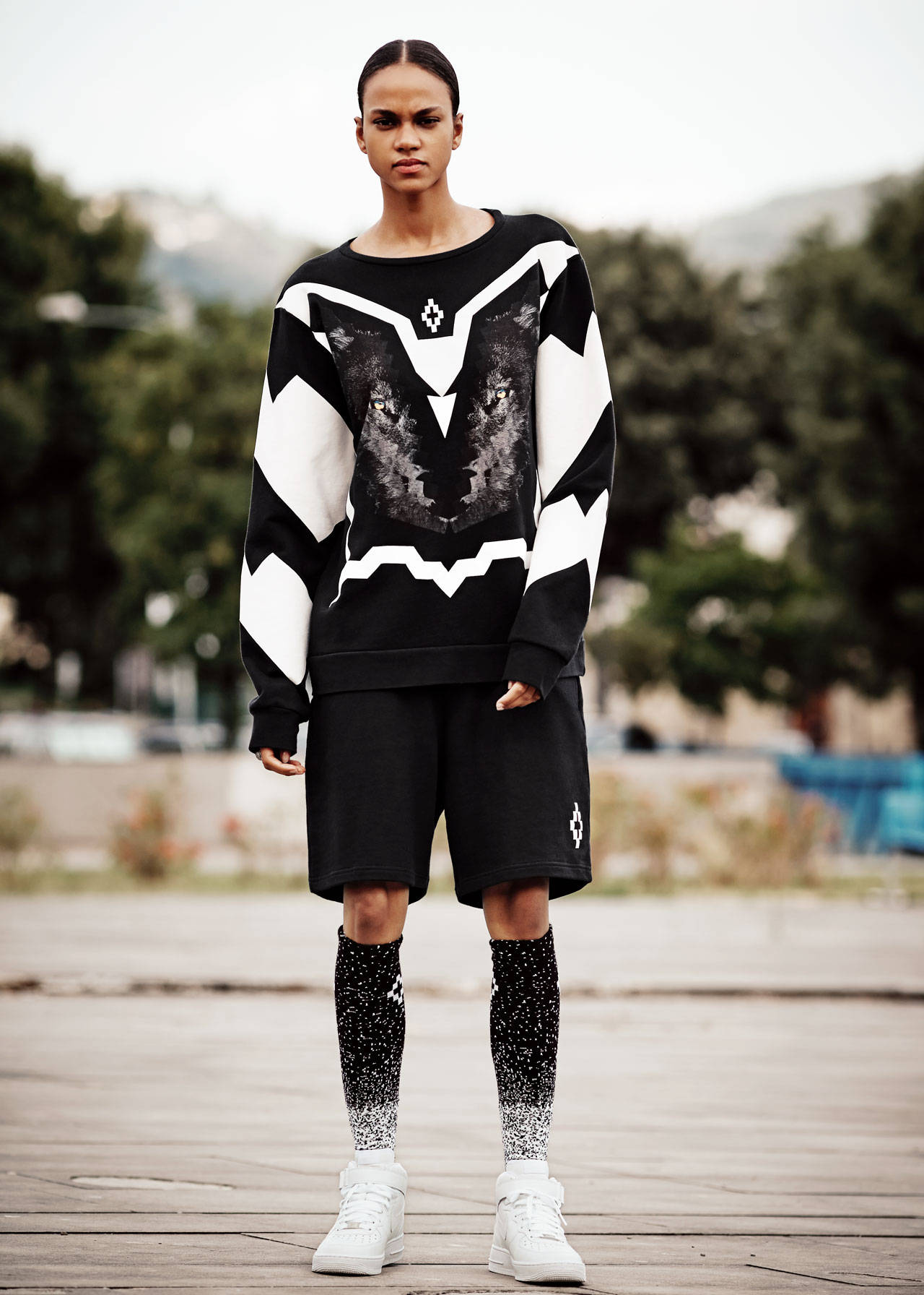 Marcelo Burlon Wolf Race Crewneck Background