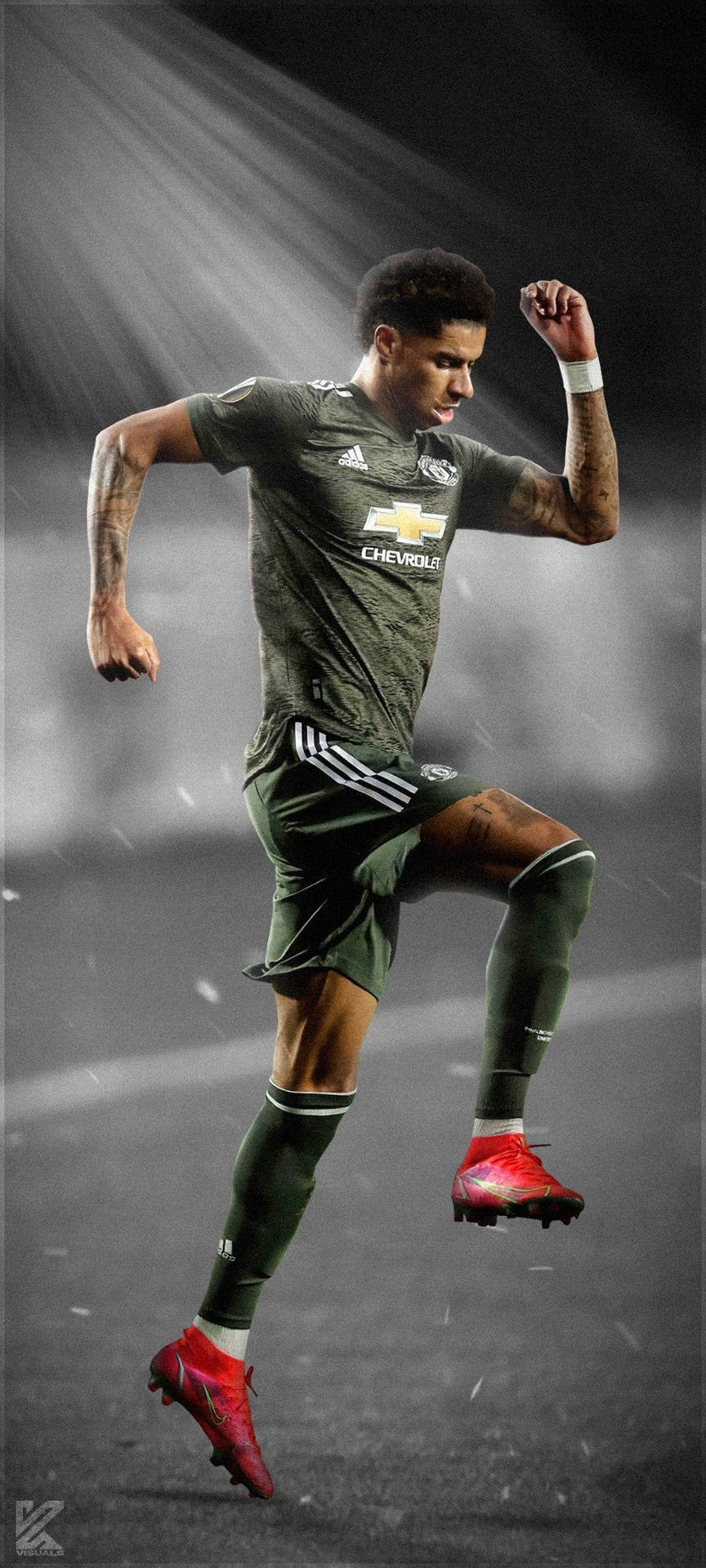 Marcus Rashford Excercise Pose Background