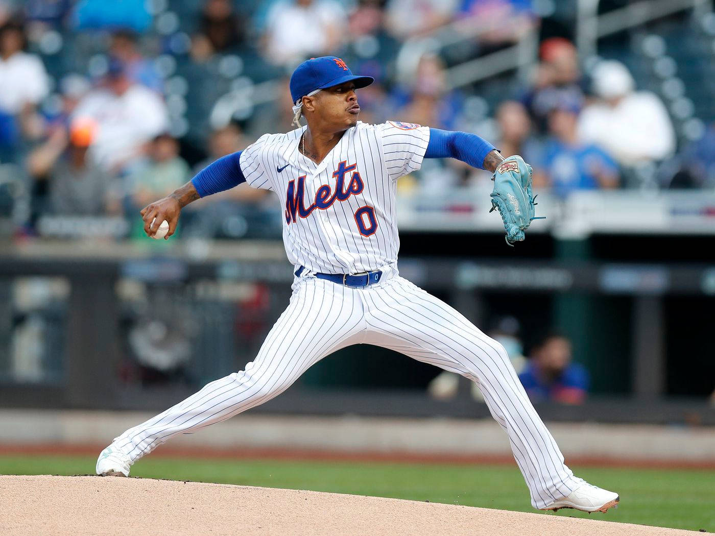 Marcus Stroman Throwing Baseball Background