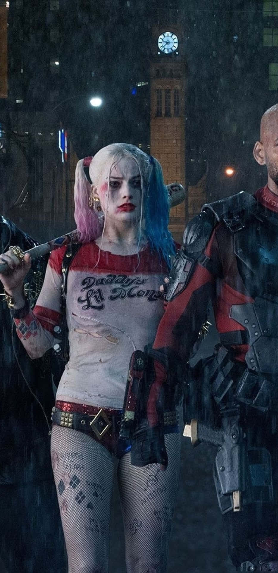 Margot Robbie Harley Quinn Standing Straight Background