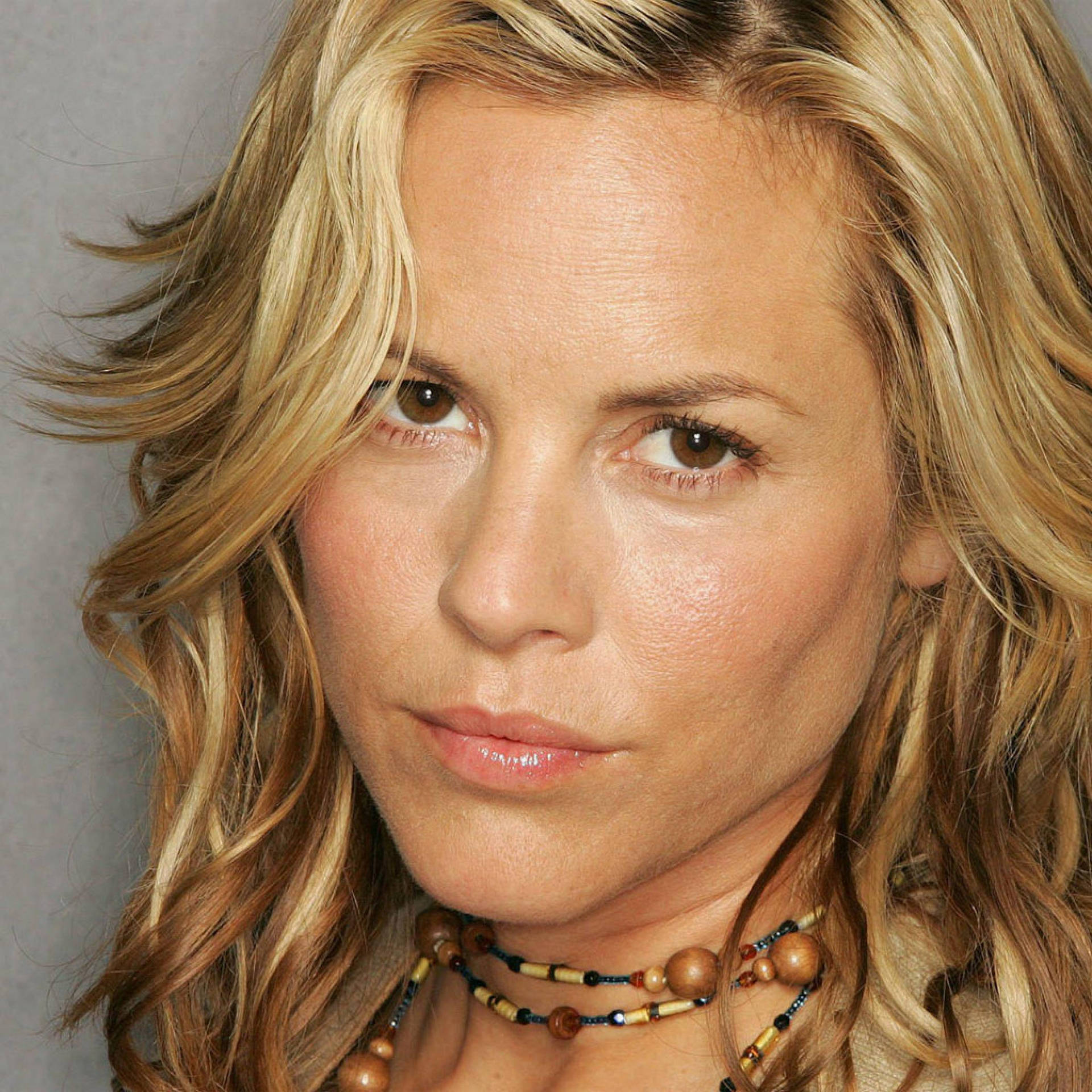 Maria Bello Sweet Innocent Look Background