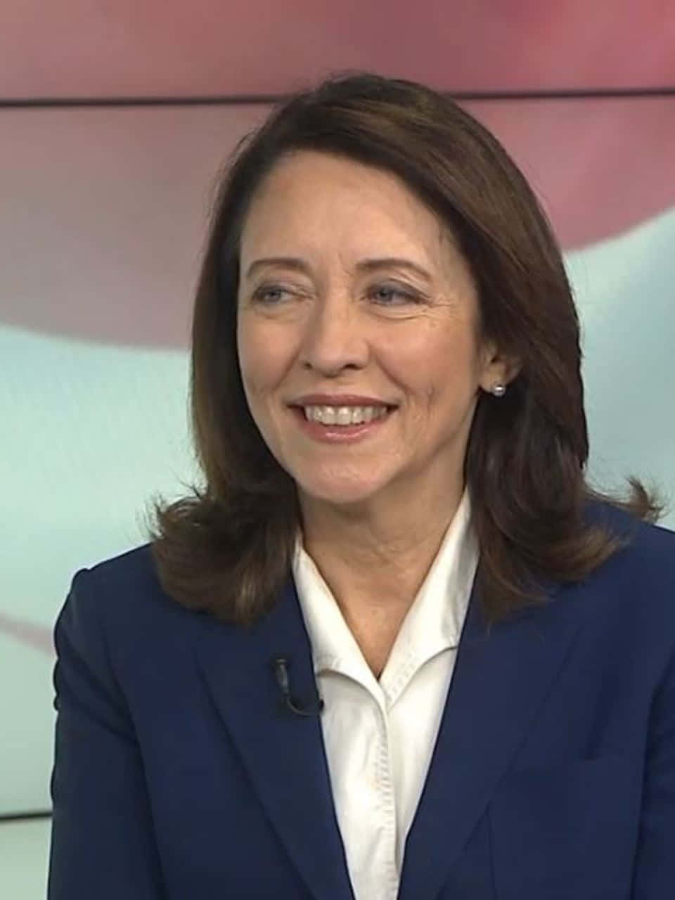 Maria Cantwell Grinning Background