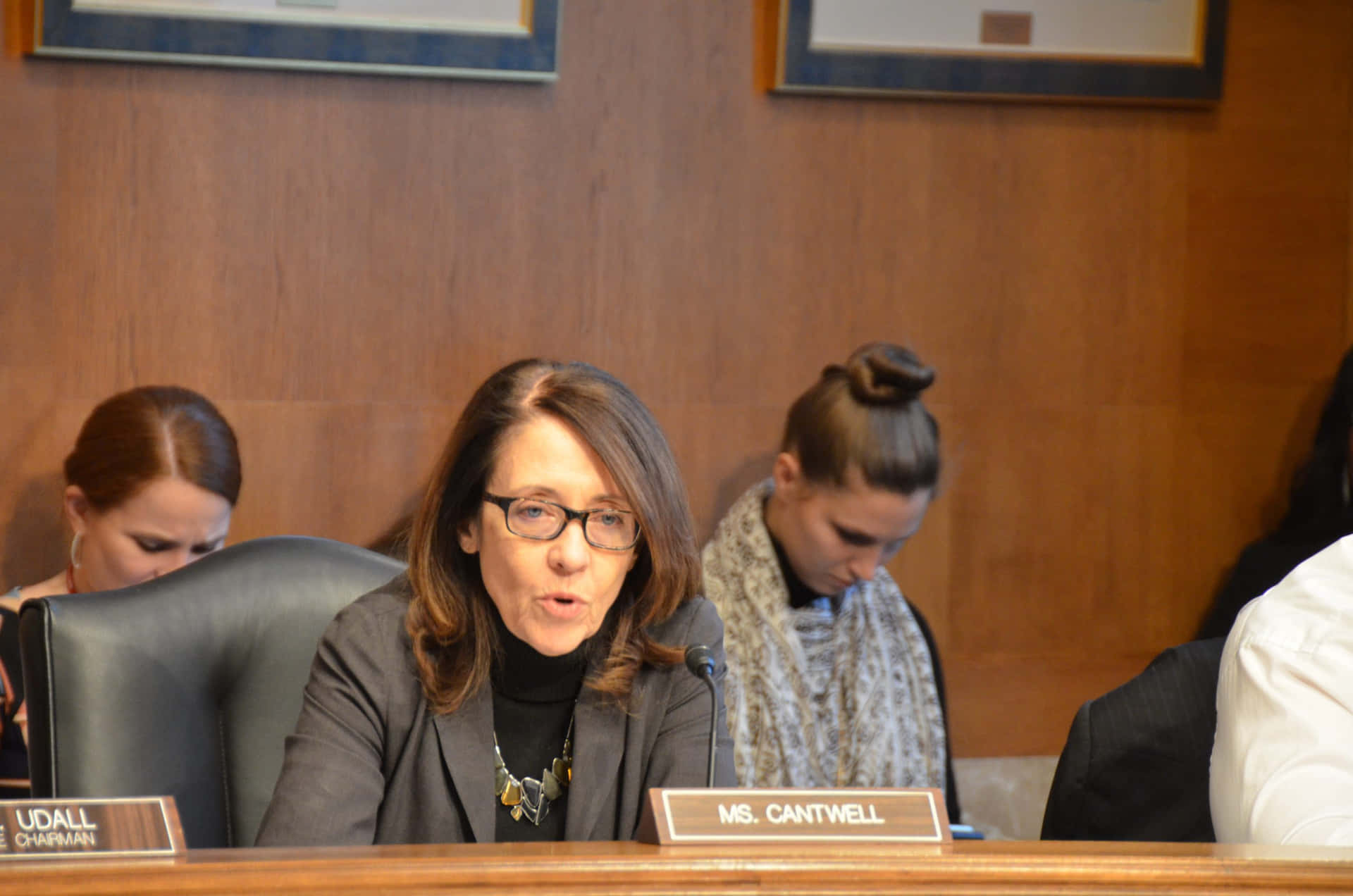 Maria Cantwell Takes Part In A Senate Committee Meeting Background