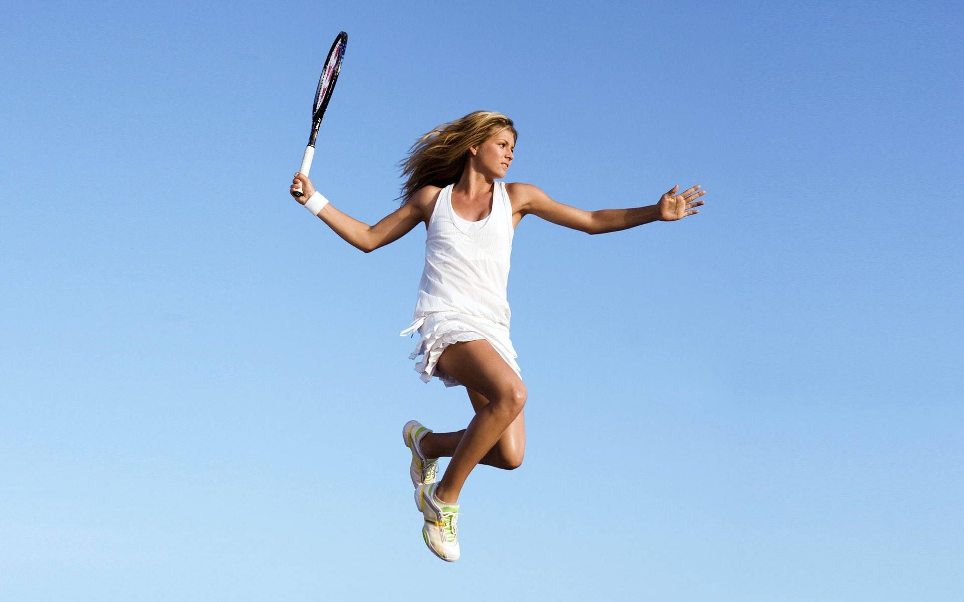 Maria Kirilenko Sky Blue Background Background