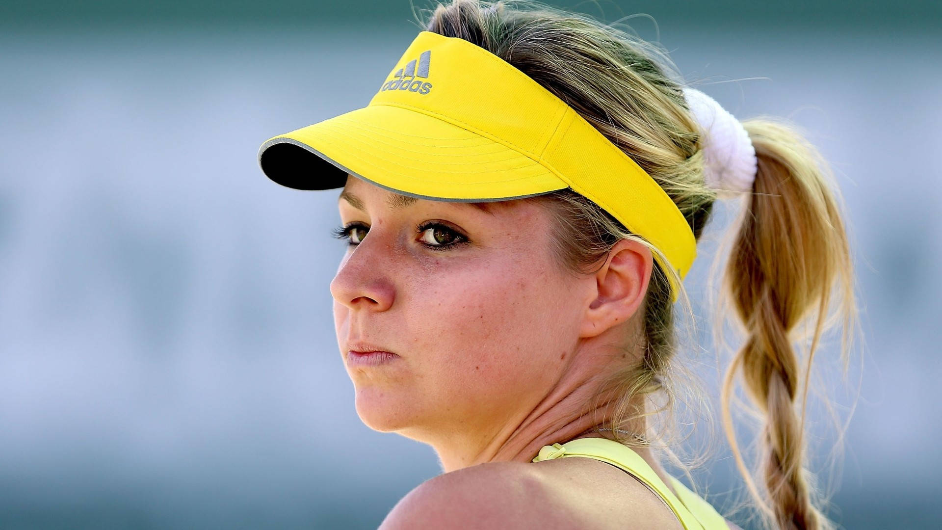 Maria Kirilenko Yellow Adidas Visor Background