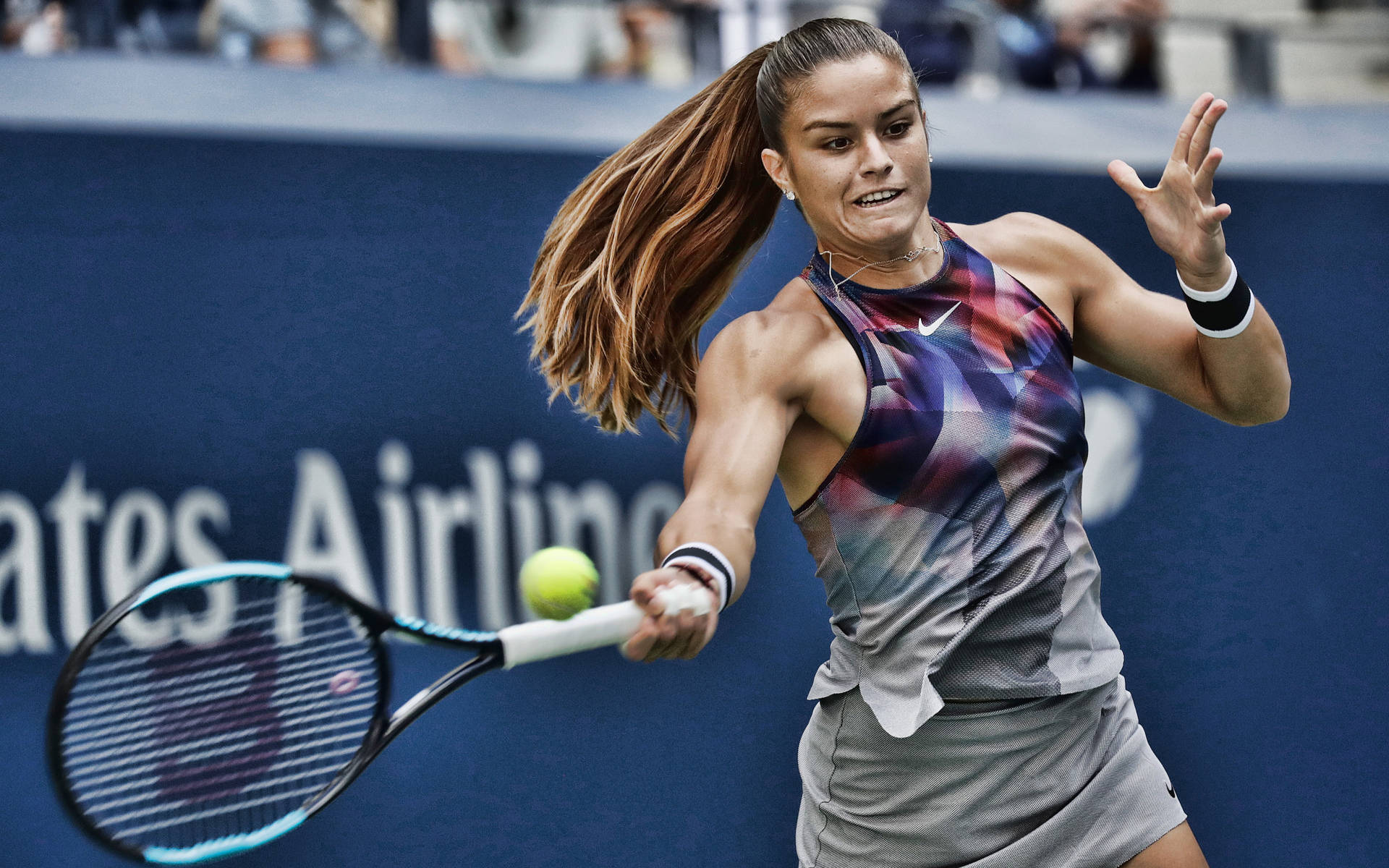 Maria Sakkari Hand Open Background