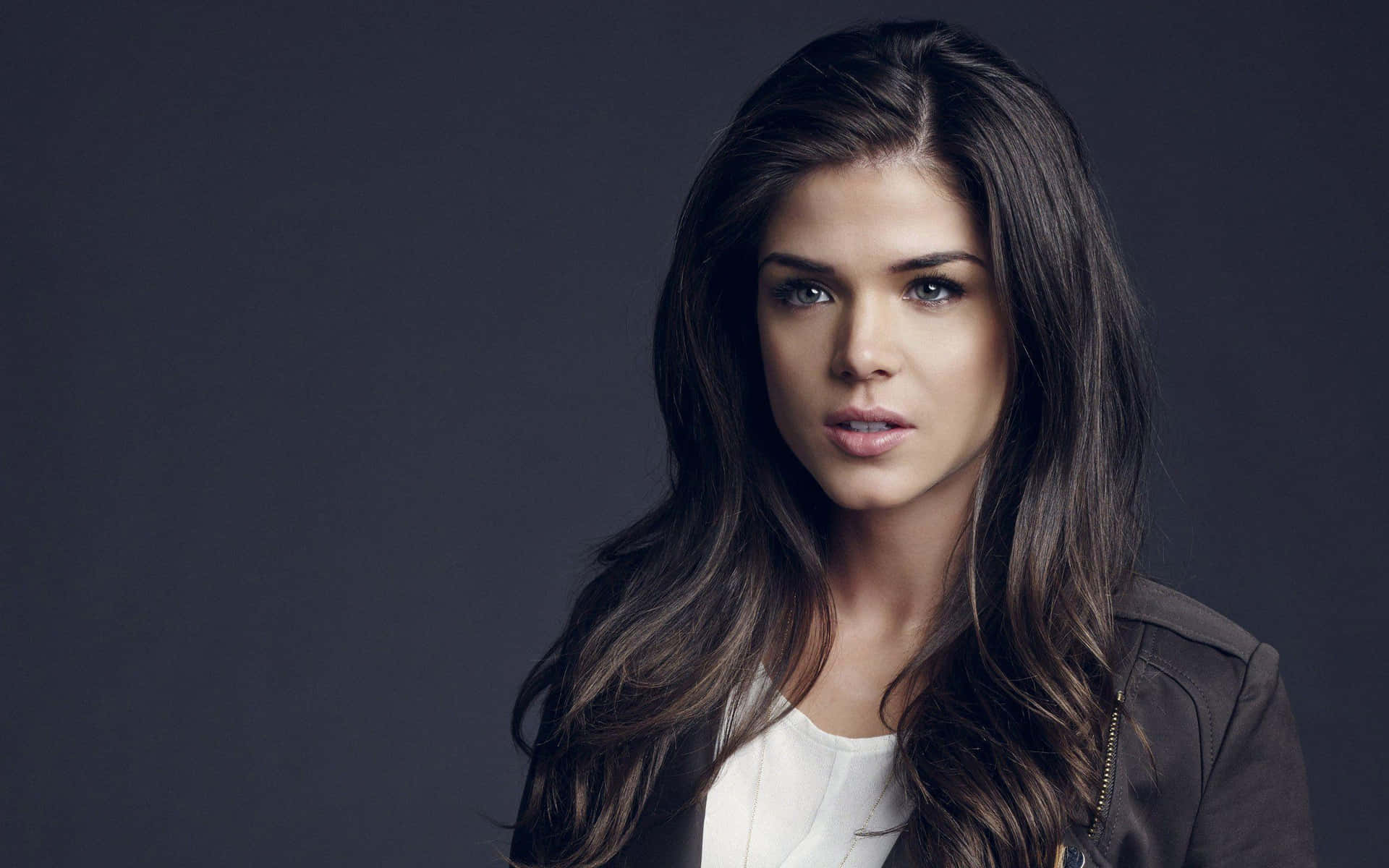 Marie Avgeropoulos Portrait Background