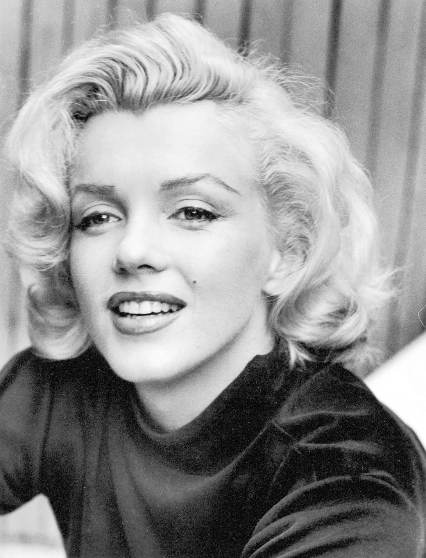 Marilyn Monroe - Iconic Hollywood Star