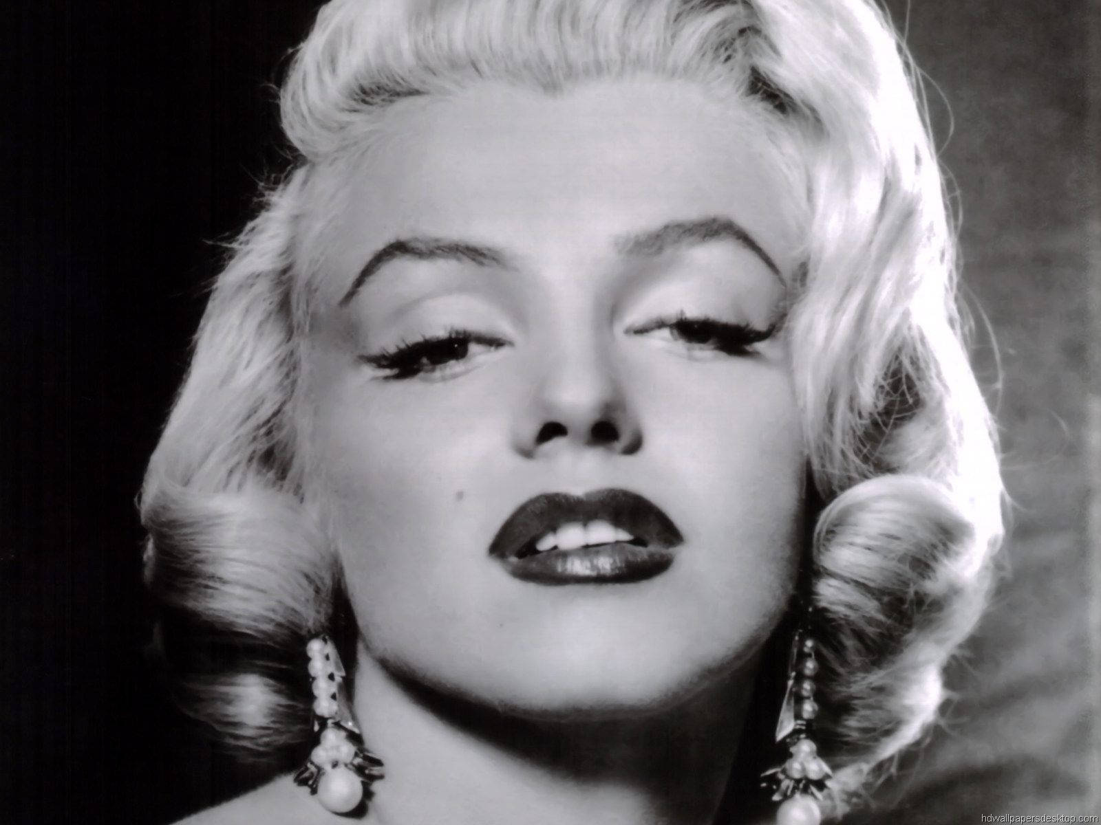 Marilyn Monroe Short Hair Background