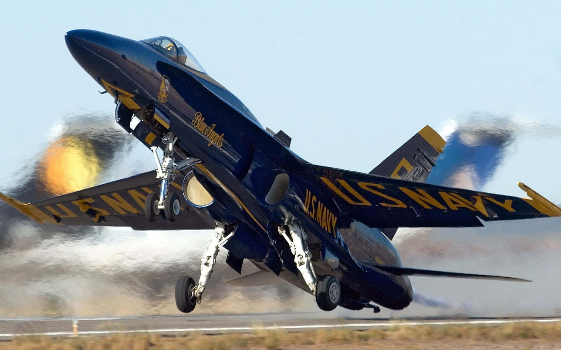 “marine Fighter And Bomber Team – The Us Navy Blue Angels” Background