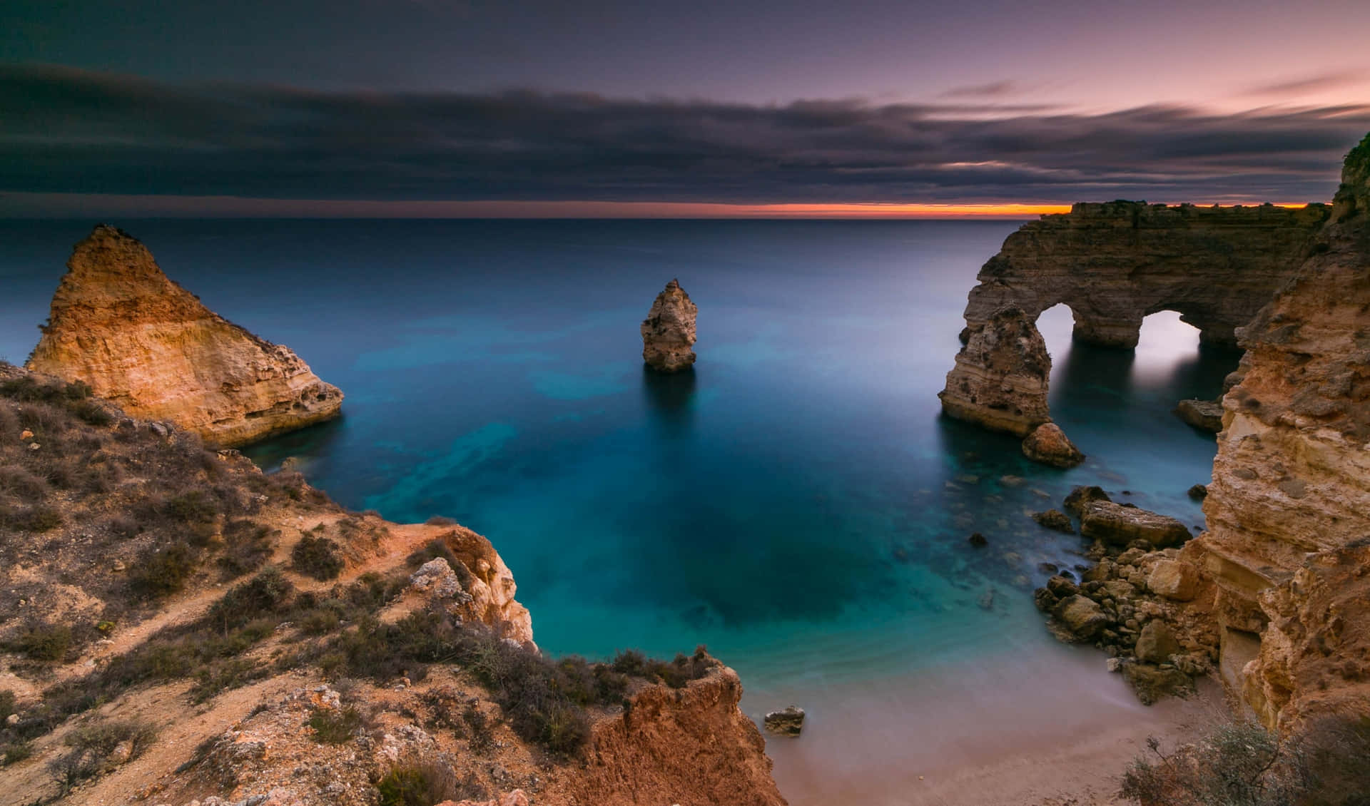 Marinha Beach Coast Background