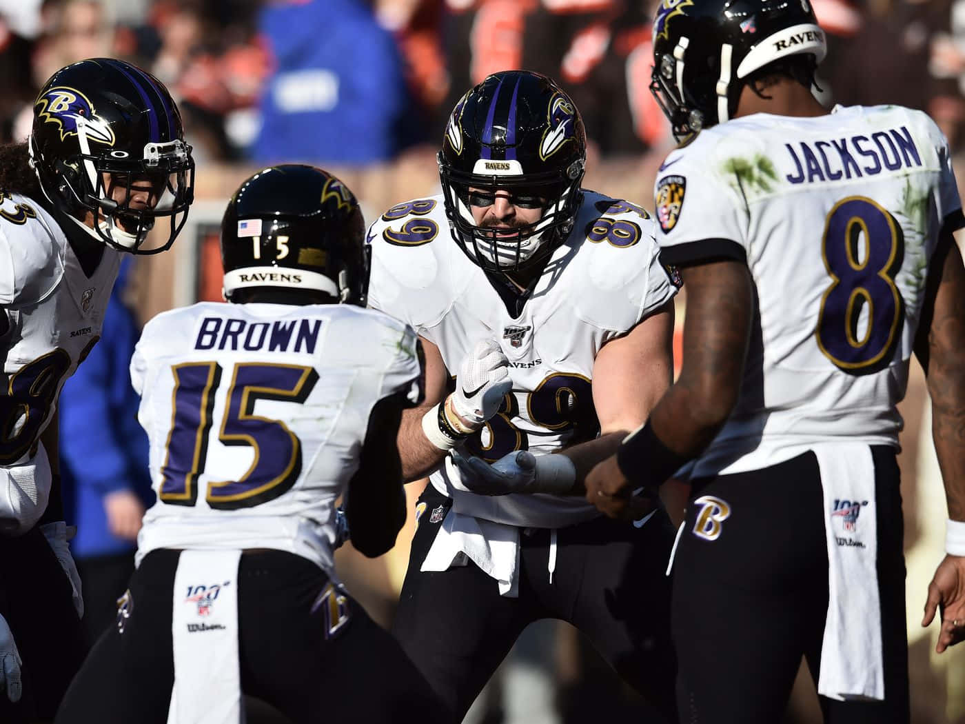 Mark Andrews Nfl Teammates Celebrating Background