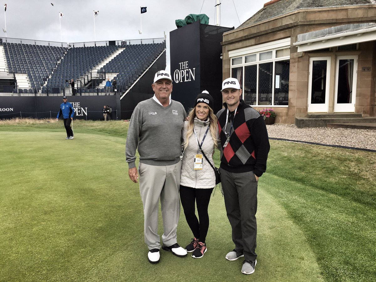 Mark Calcavecchia In The Open Championship Background