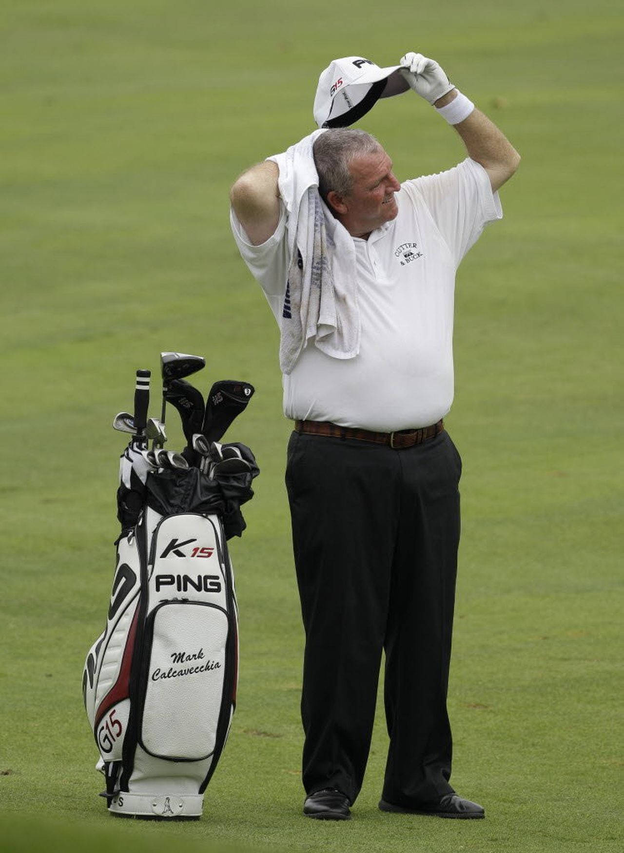 Mark Calcavecchia Sweating While Playing Background