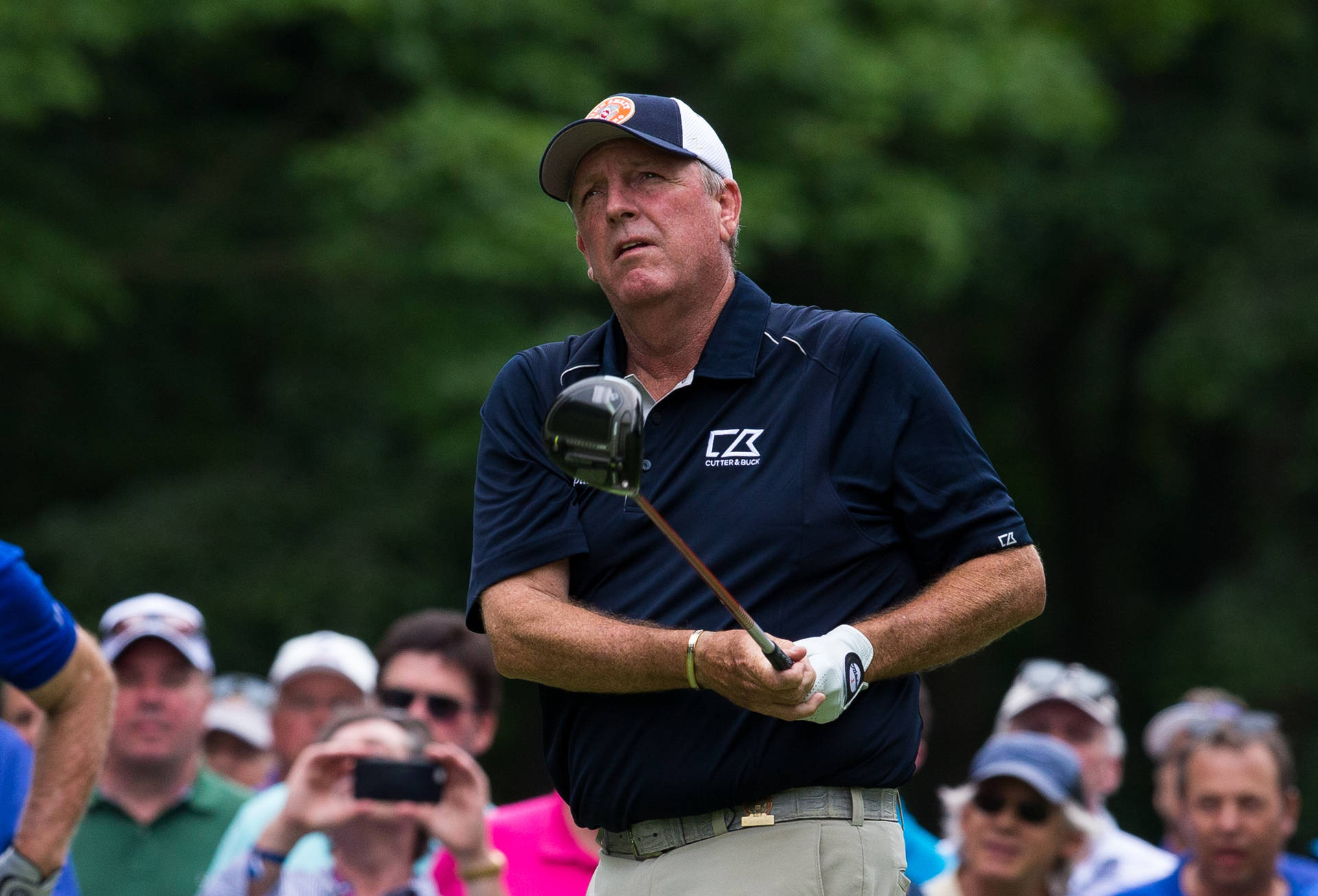 Mark Calcavecchia Tracking The Golf Ball Background