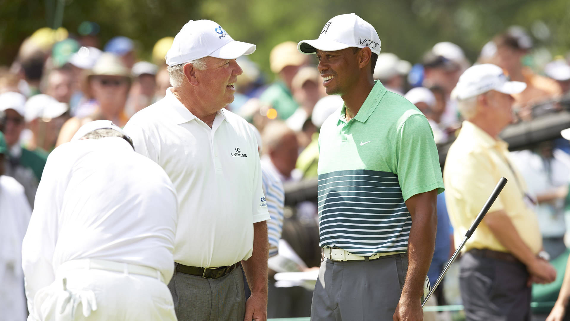 Mark O'meara Chatting With Tiger Woods Background