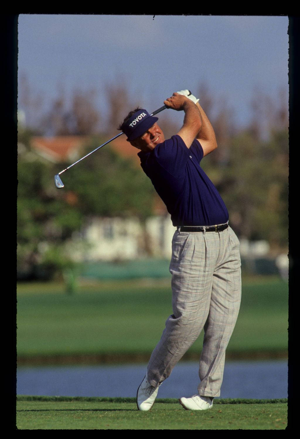 Mark O'meara Swinging Golf Club Background