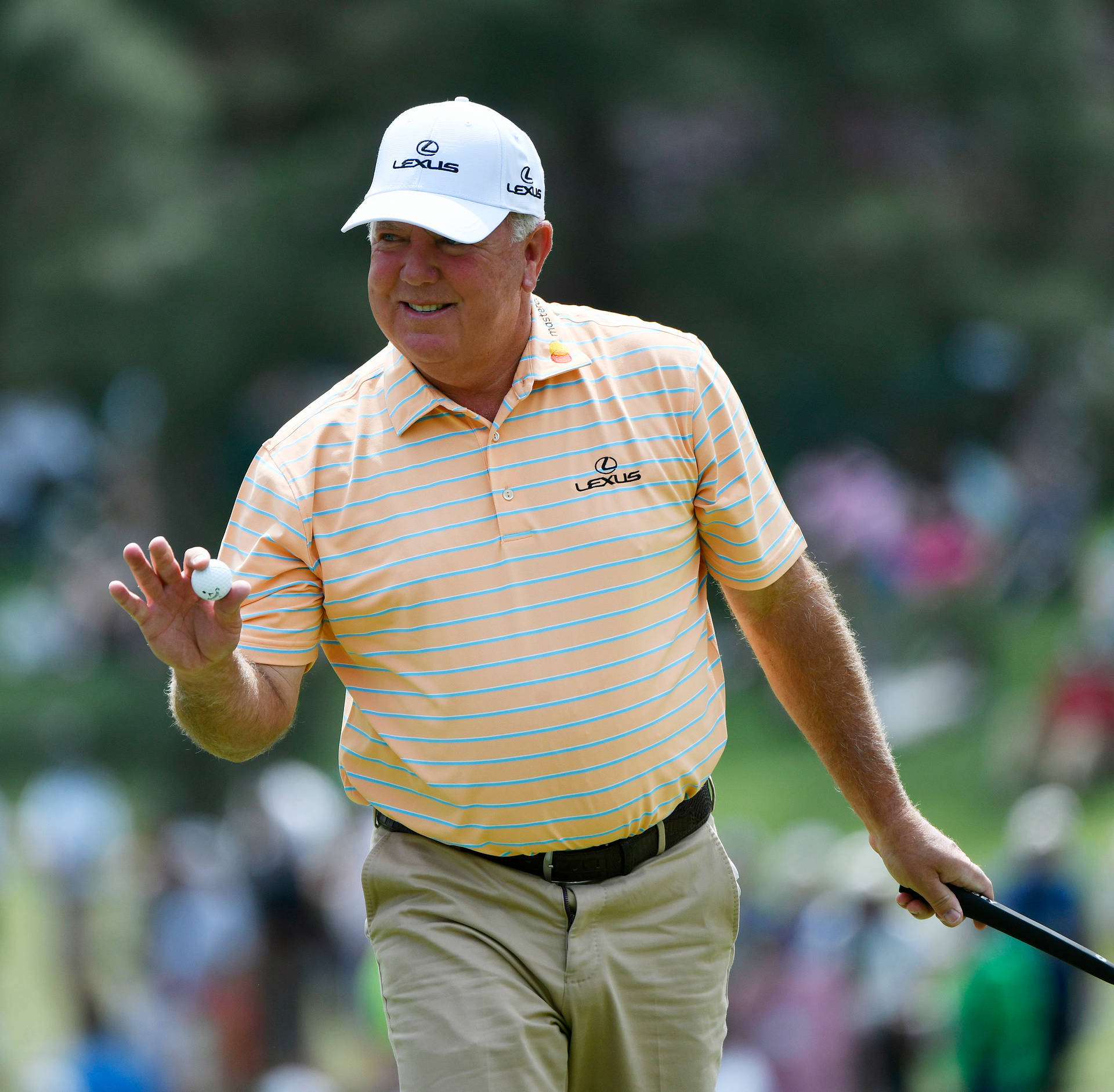 Mark O'meara Waving With Golf Ball Background