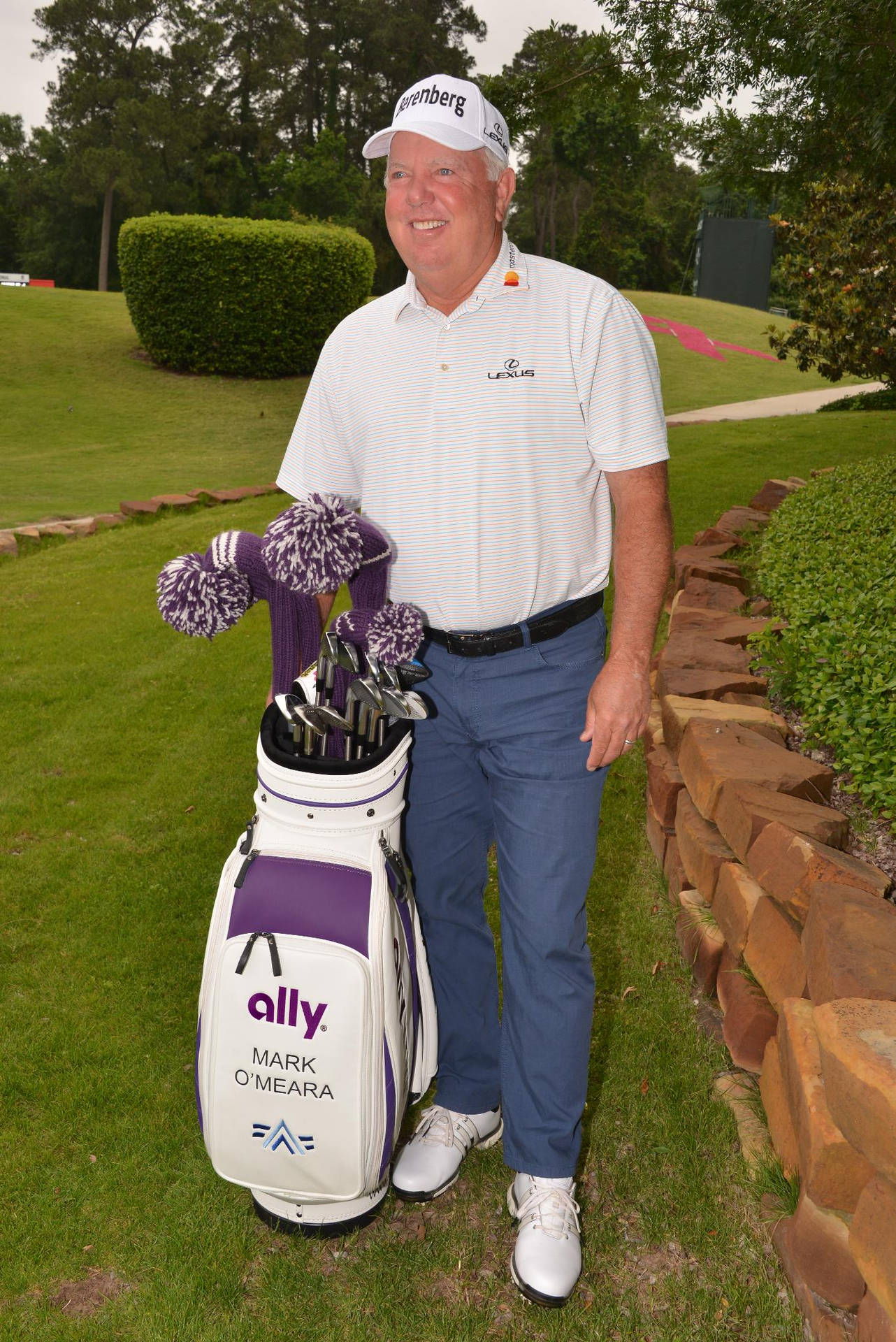 Mark O'meara With Golf Club Bag Background