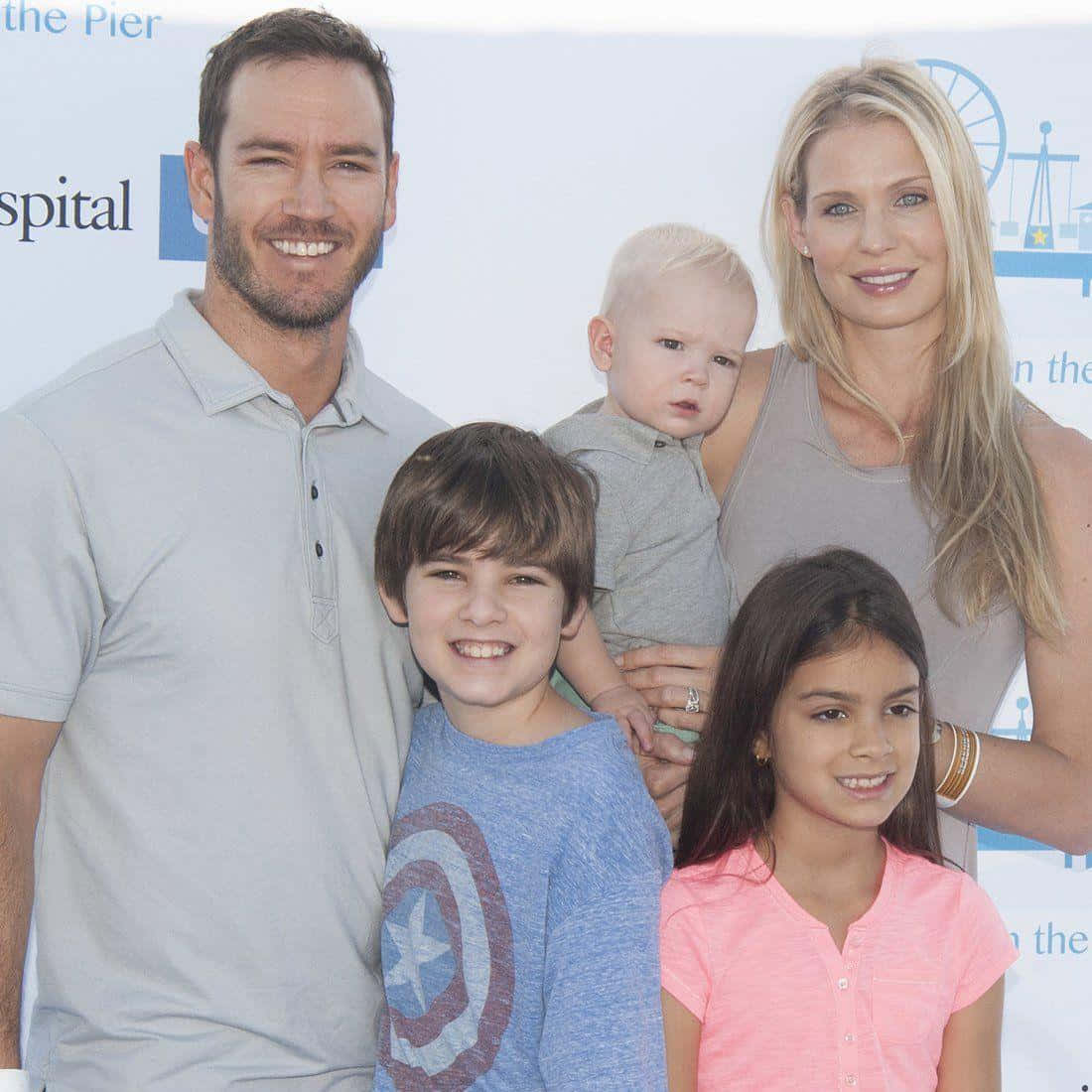 Mark-paul Gosselaar Background