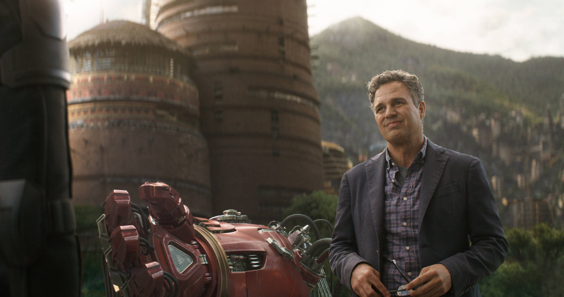 Mark Ruffalo Avengers Infinity War Background