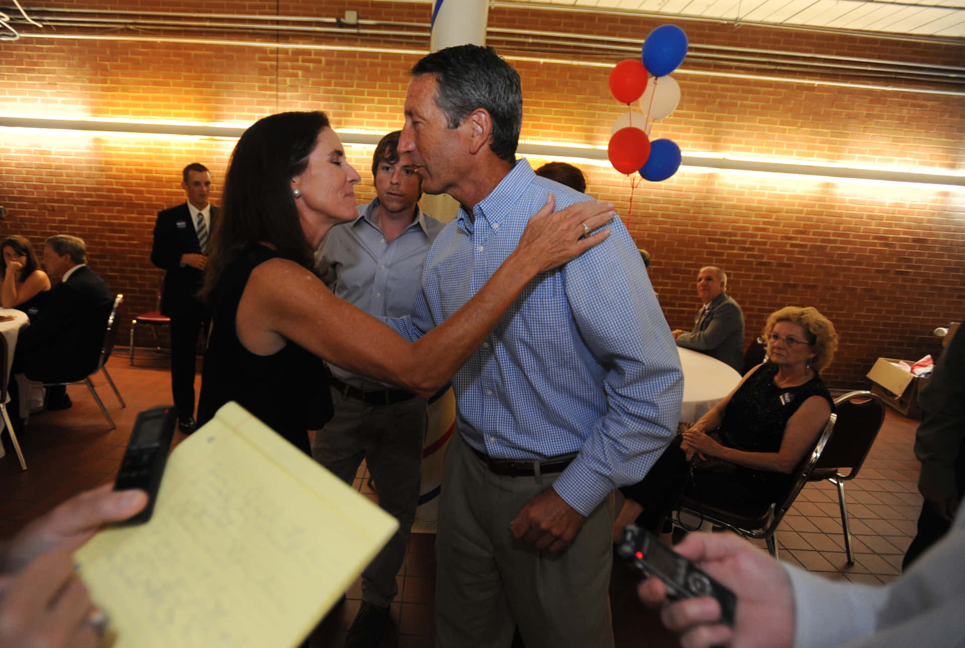 Mark Sanford Kissing Jenny Sanford Background