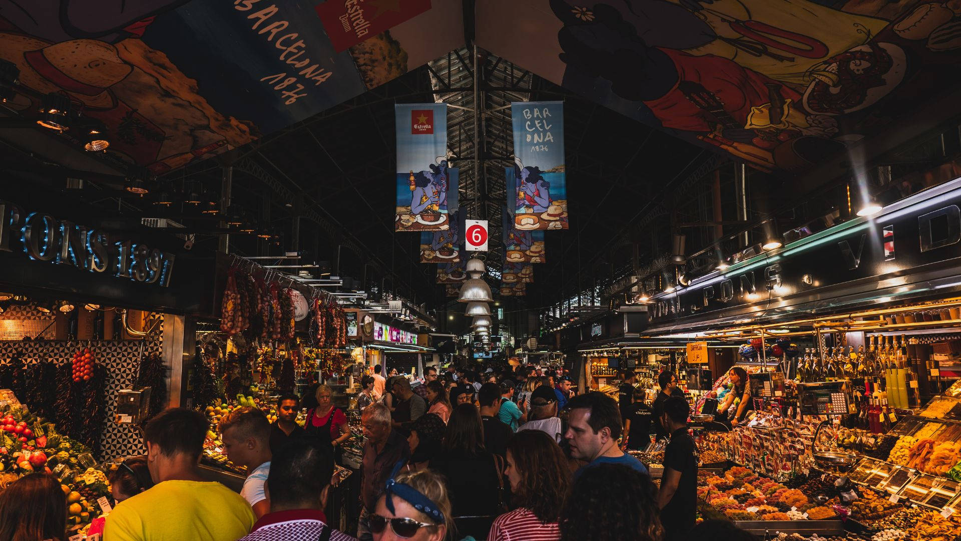 Market Crowding People