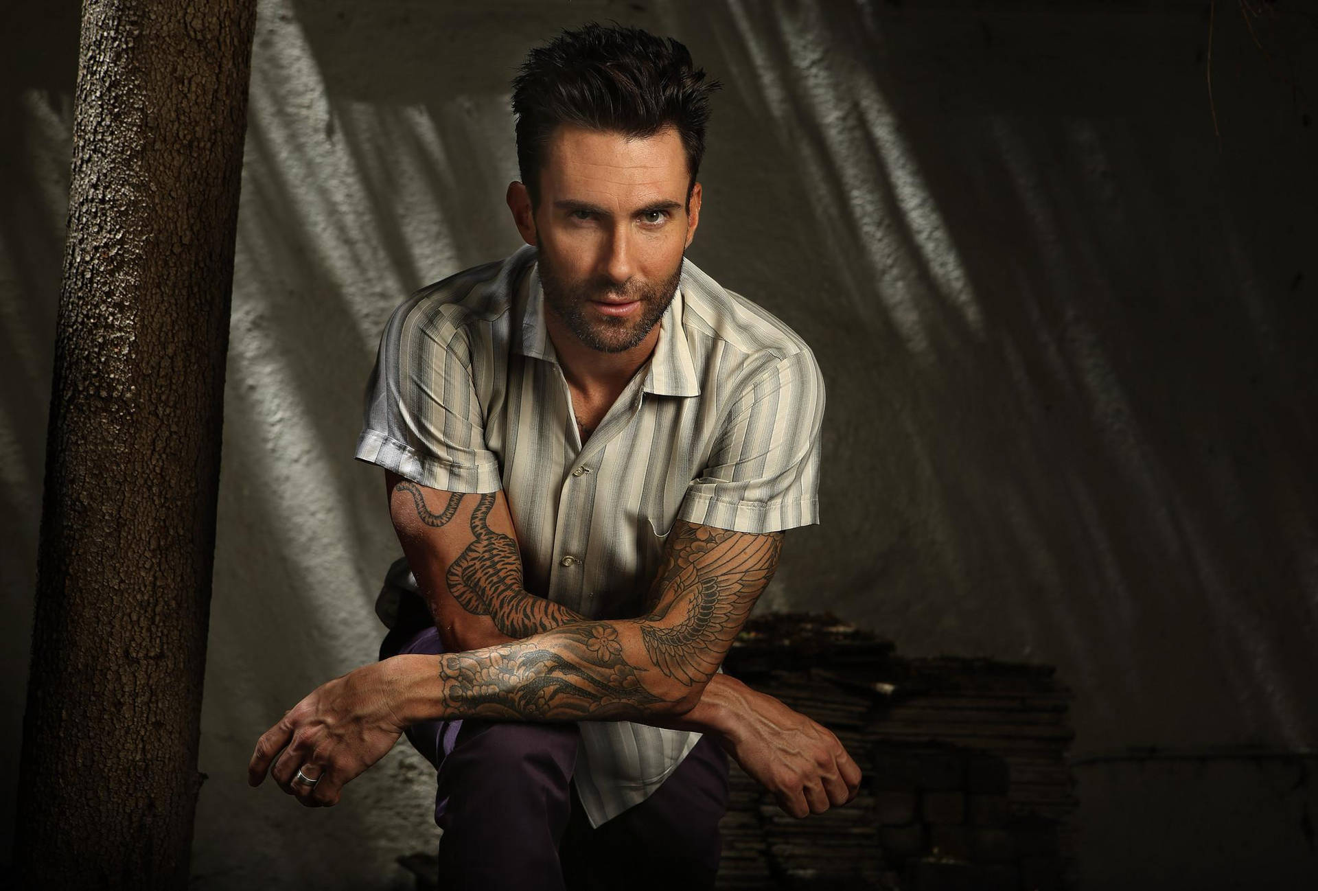 Maroon 5 Adam Khaki Buttoned Shirt Background