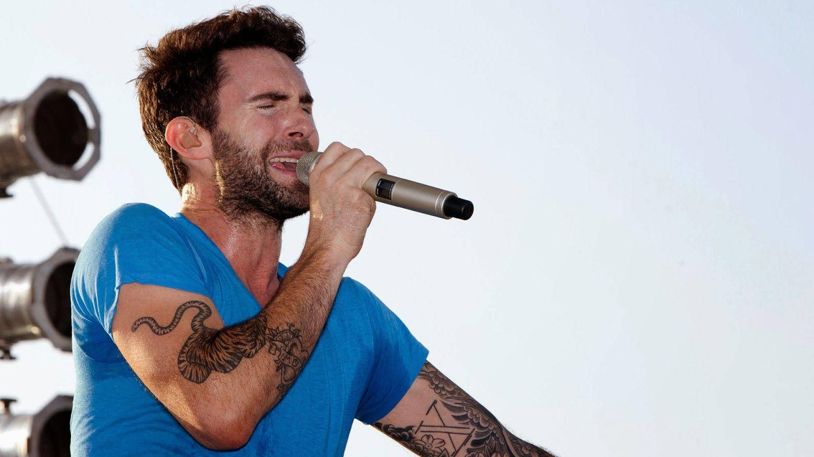 Maroon 5 Blue Shirt Singing
