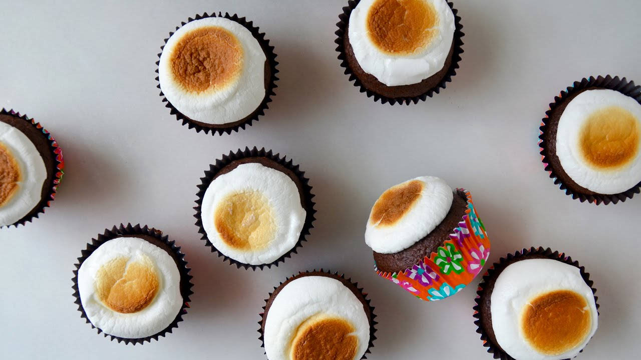 Marshmallow Toasted Chocolate Cupcakes