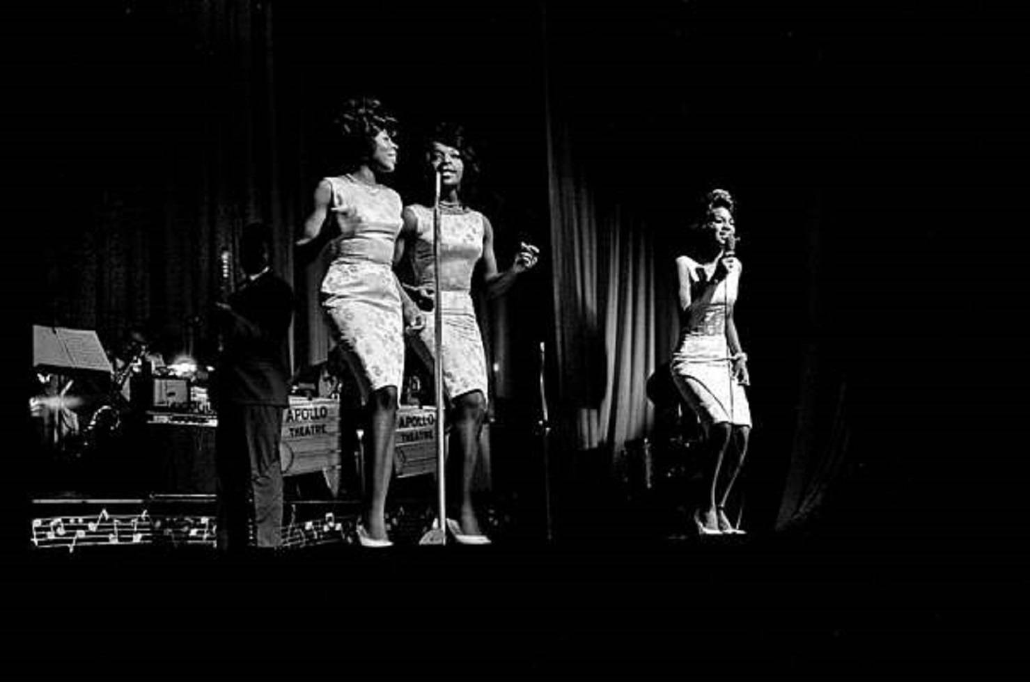 Martha And The Vandellas - On Stage Performance Background