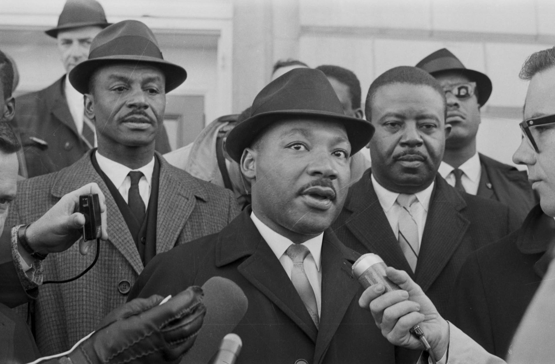 Martin Luther King Jr Talking To Press Background
