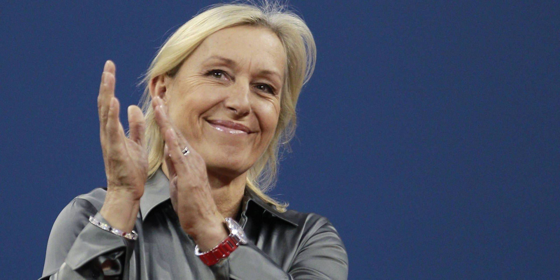 Martina Navratilova Applauding Background