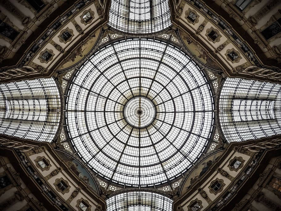 Marvelous Ceiling Architecture In Milan Background