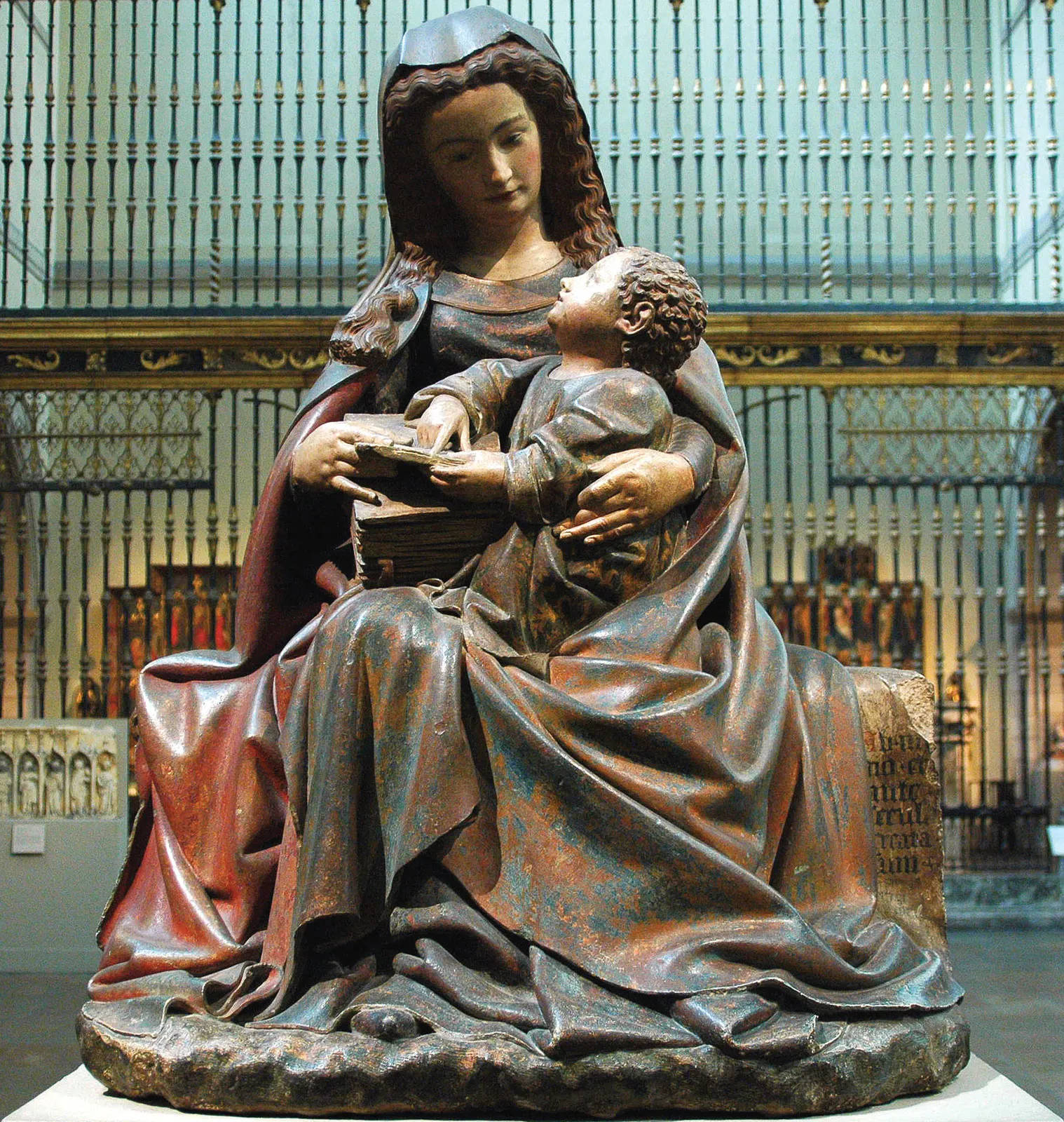 Mary And Jesus Indoor Statue Background