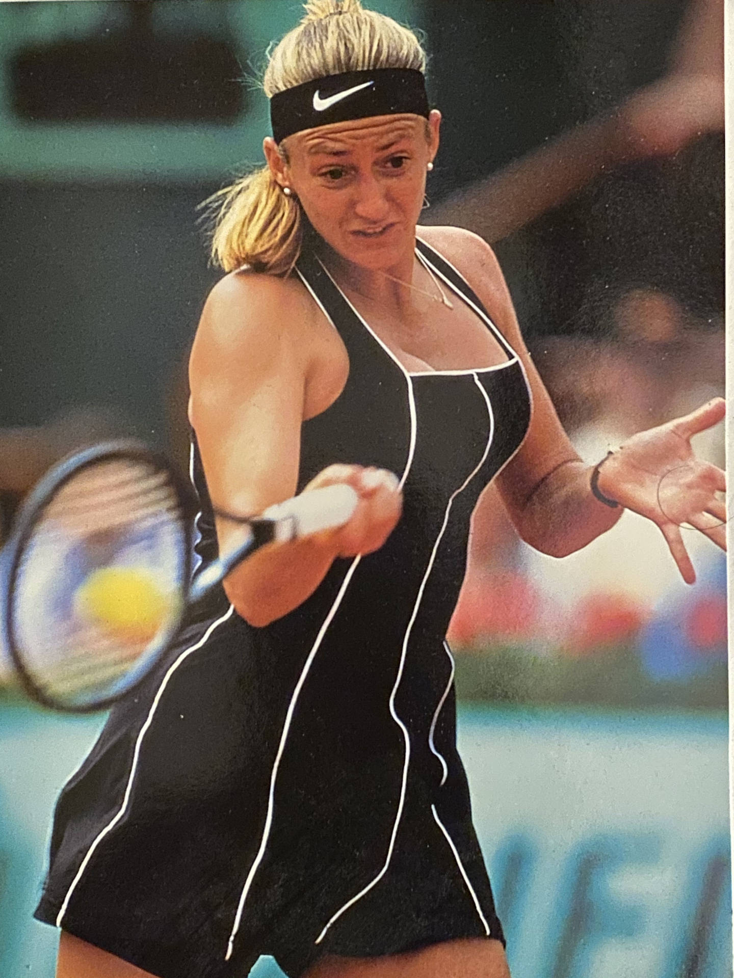 Mary Pierce In Action Background