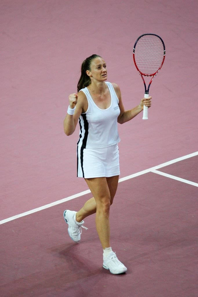 Mary Pierce Purple Tennis Court Background