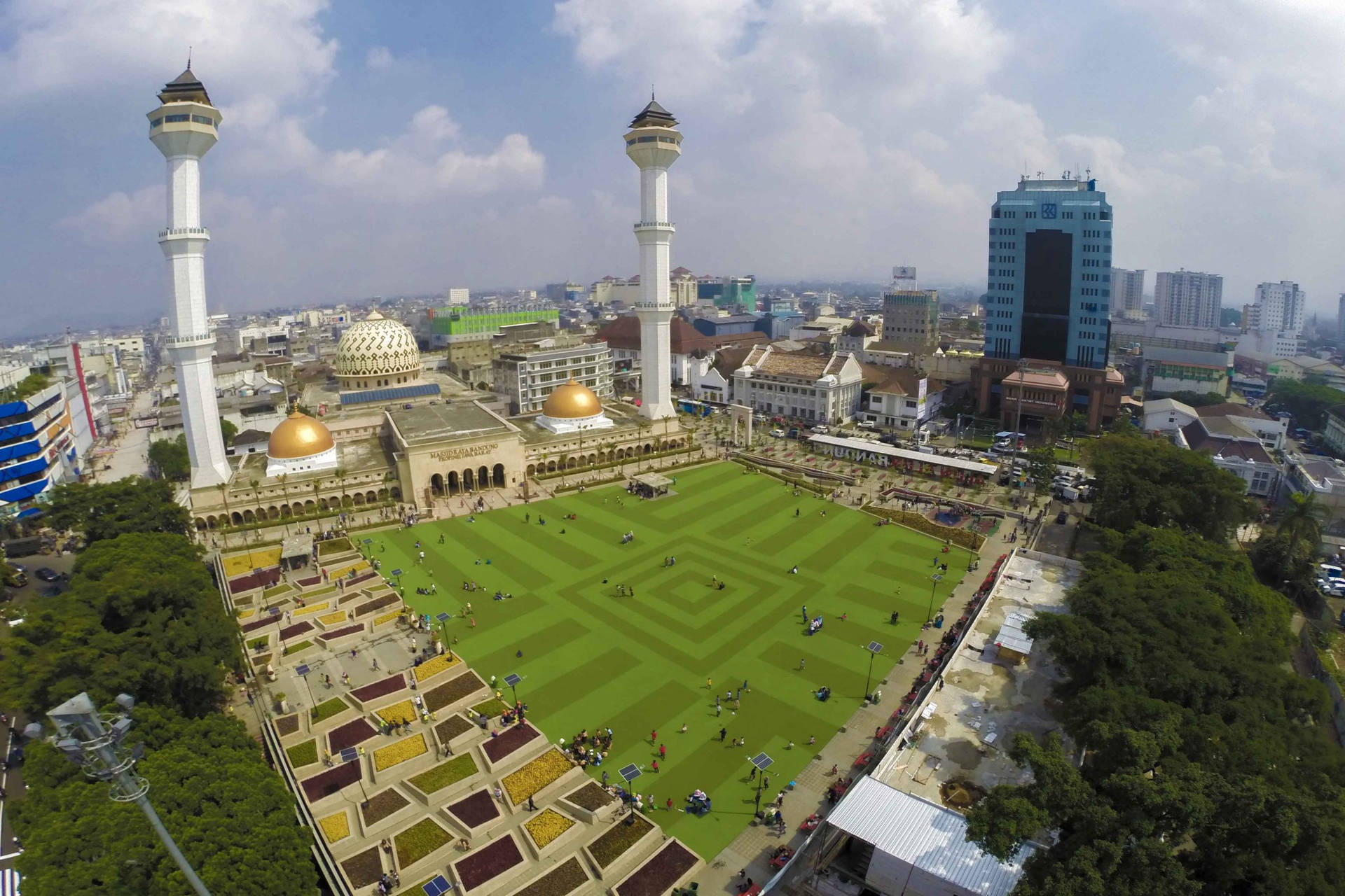 Masjid Raya Bandung Background