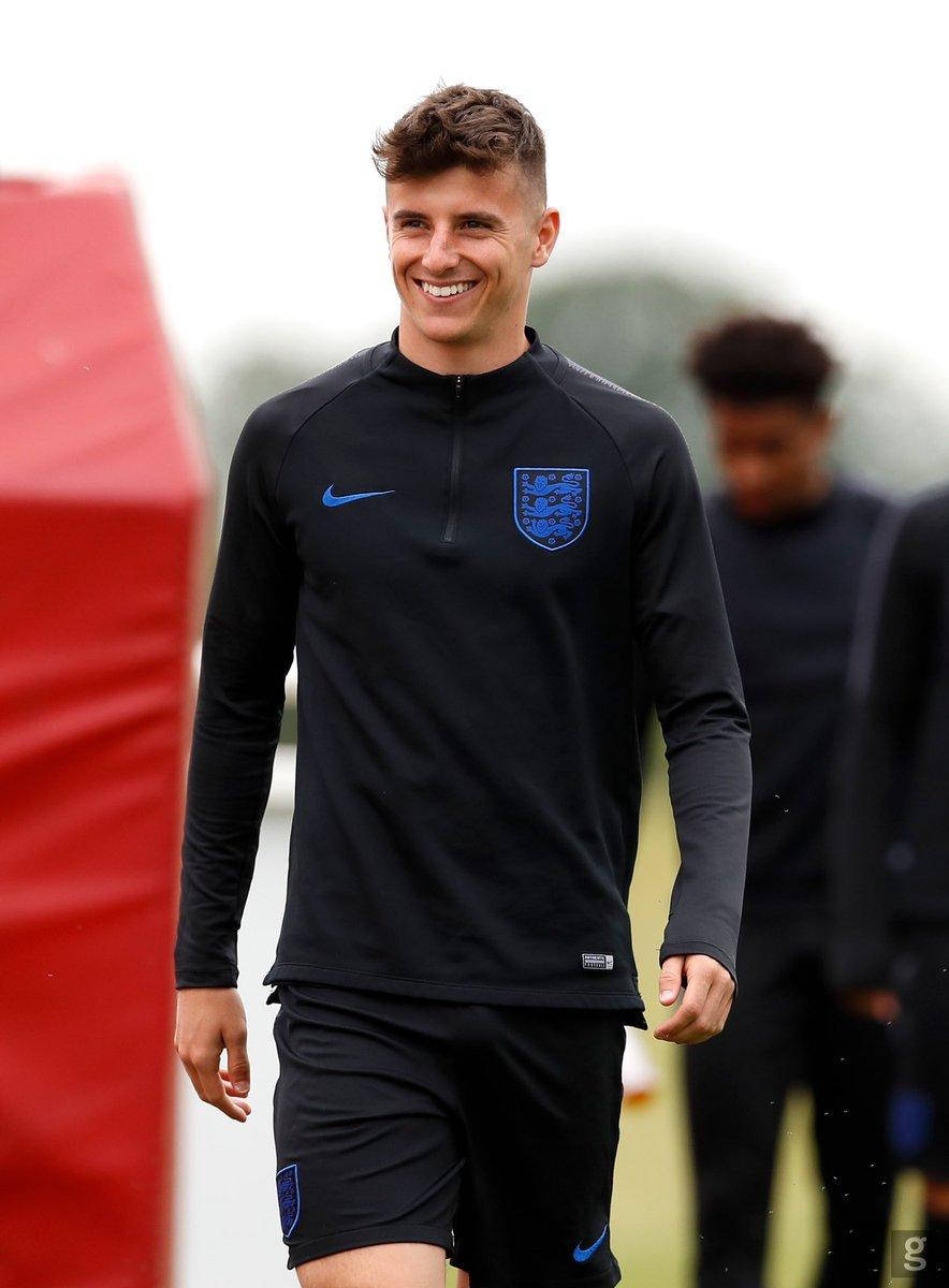 Mason Mount Smiling Candidly Background