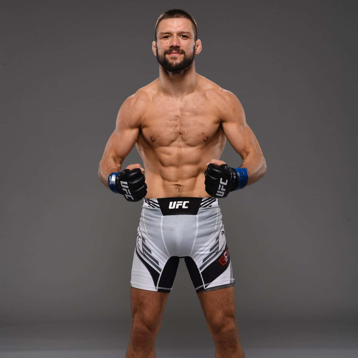 Mateusz Gamrot Full Body Background
