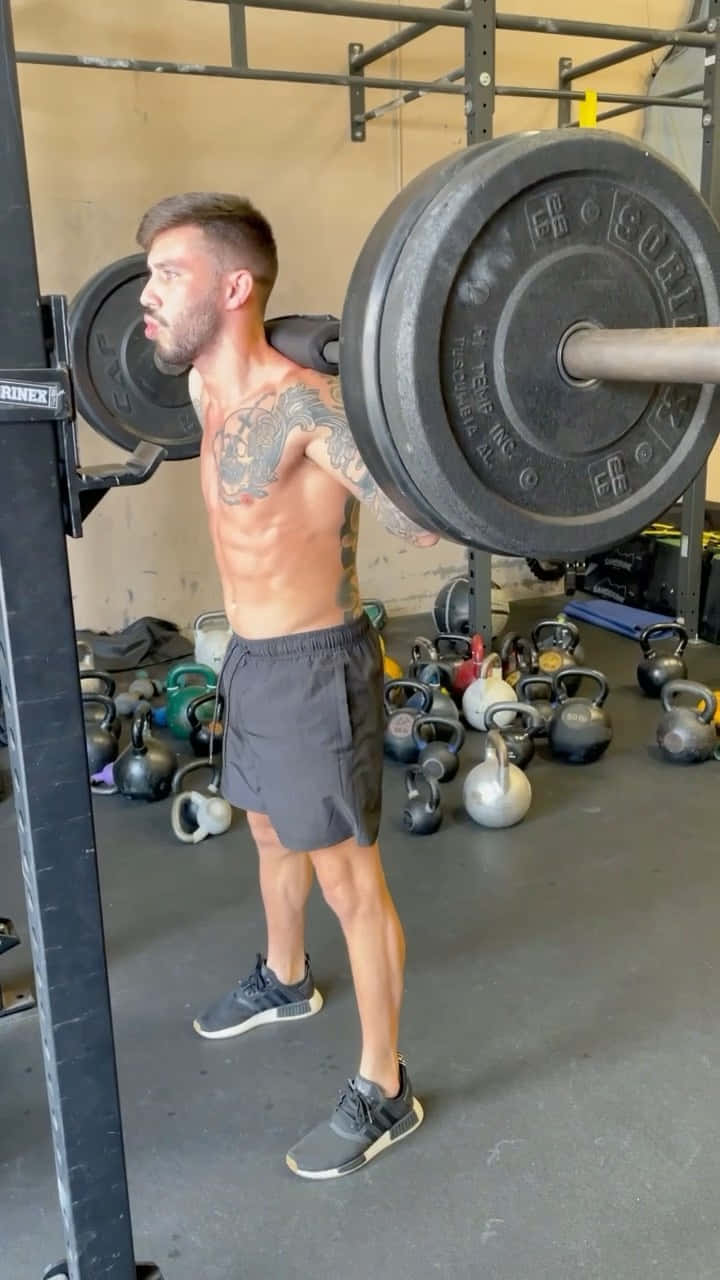 Matheus Nicolau Doing Heavy Lifting