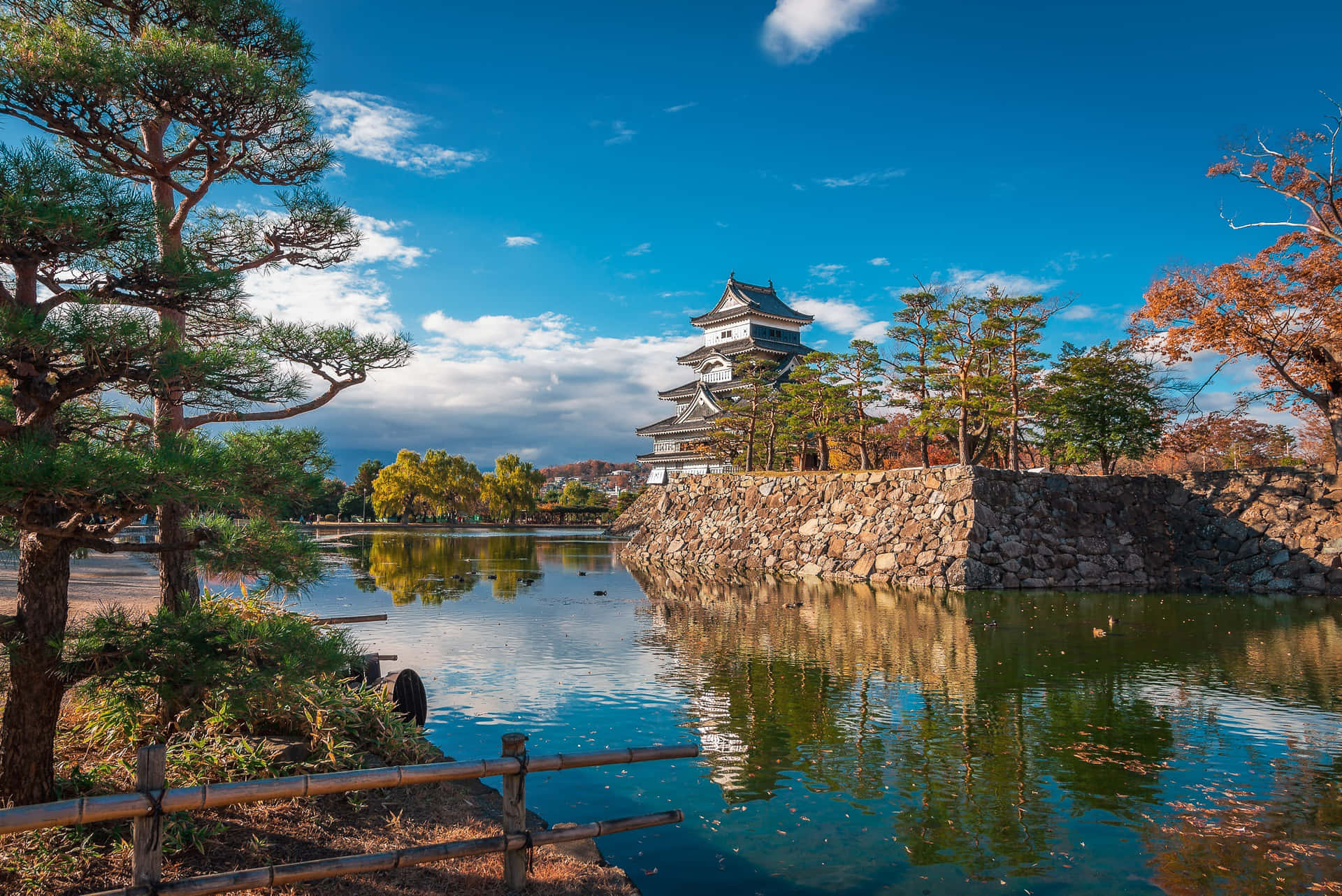 Matsumoto_ Castle_ Reflection_ Japan