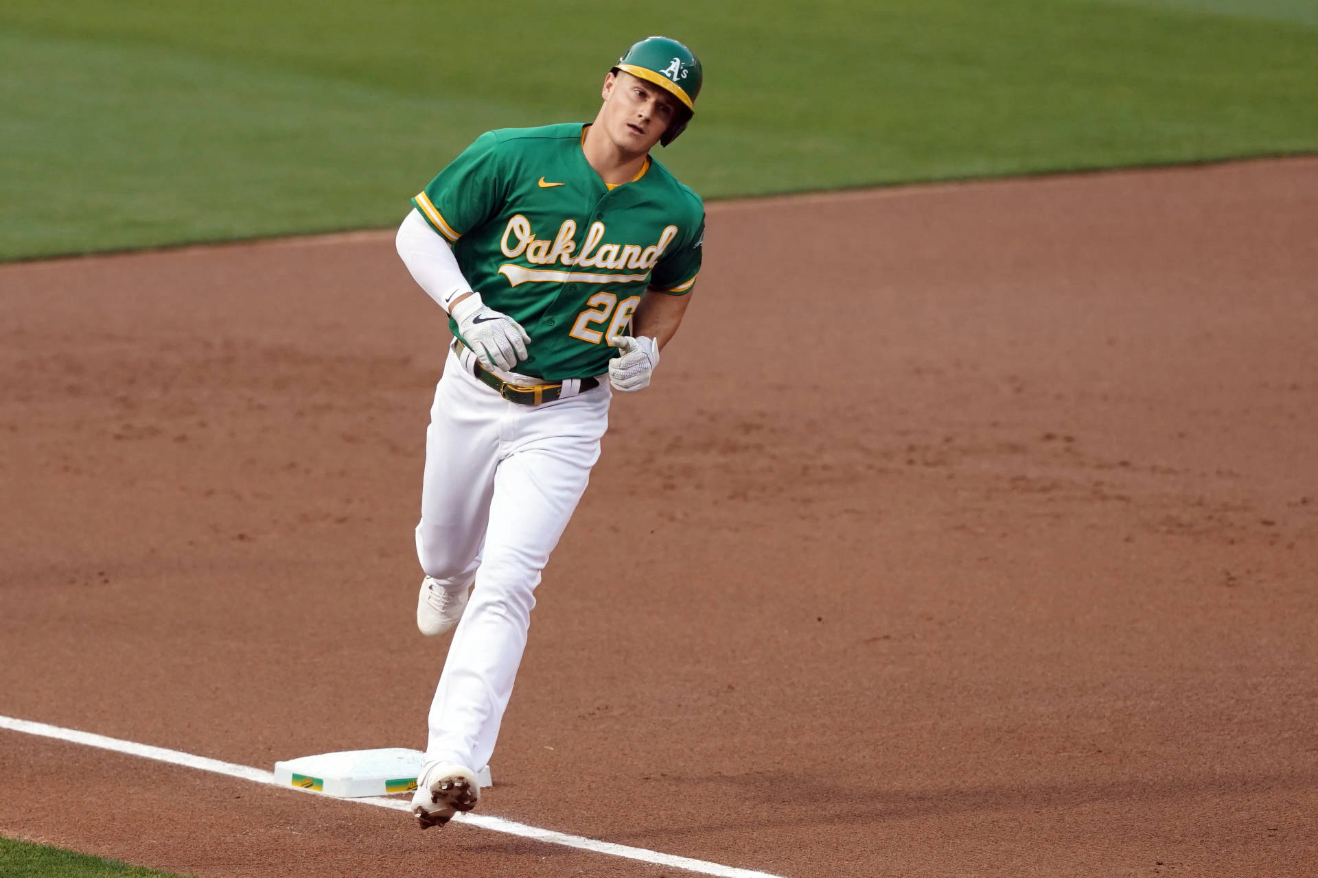 Matt Chapman Base Running Background