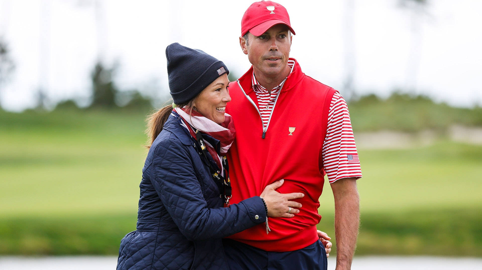 Matt Kuchar Hugs Wife Background