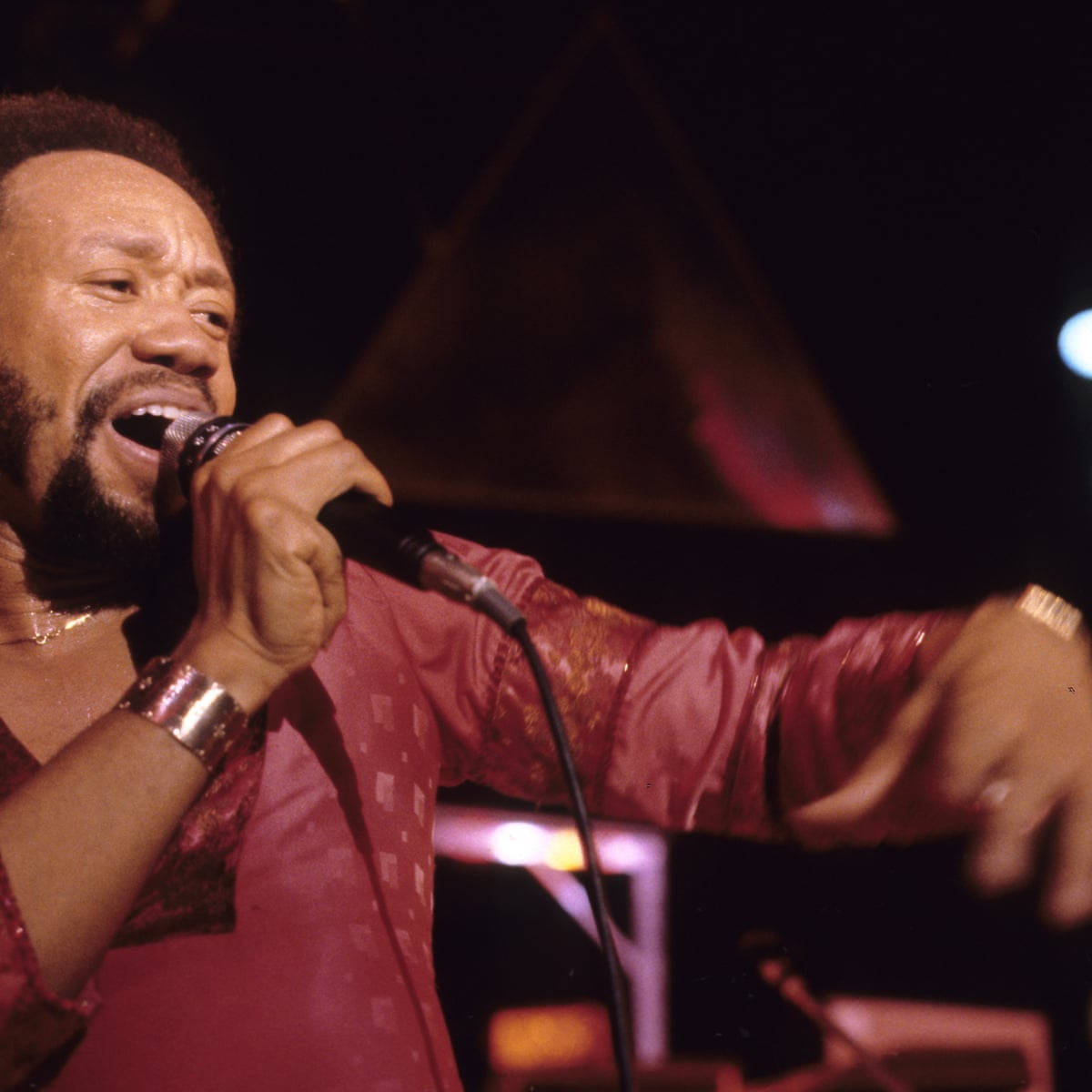 Maurice White Of Earth, Wind And Fire Background