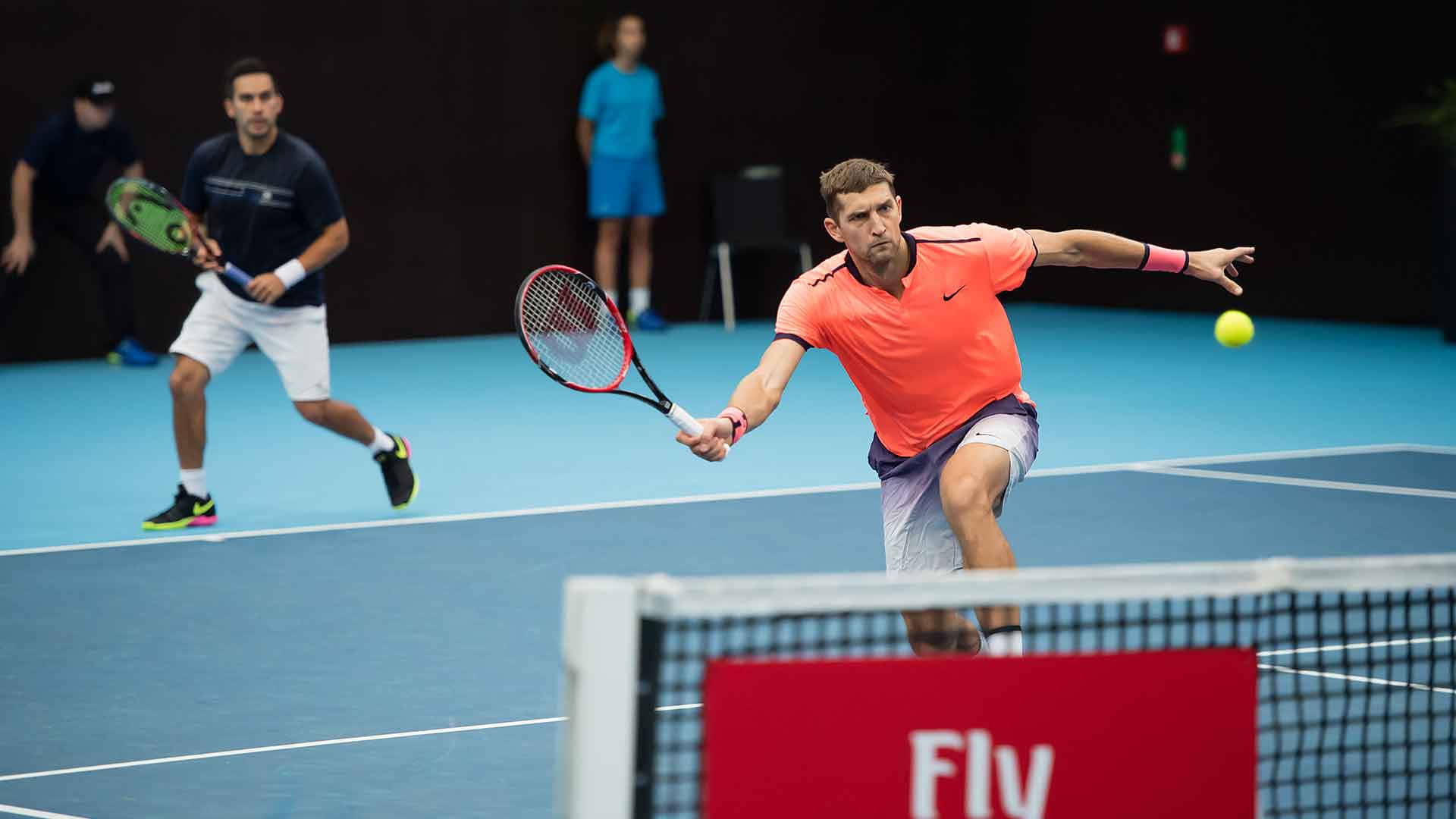 Max Mirnyi Running Swing