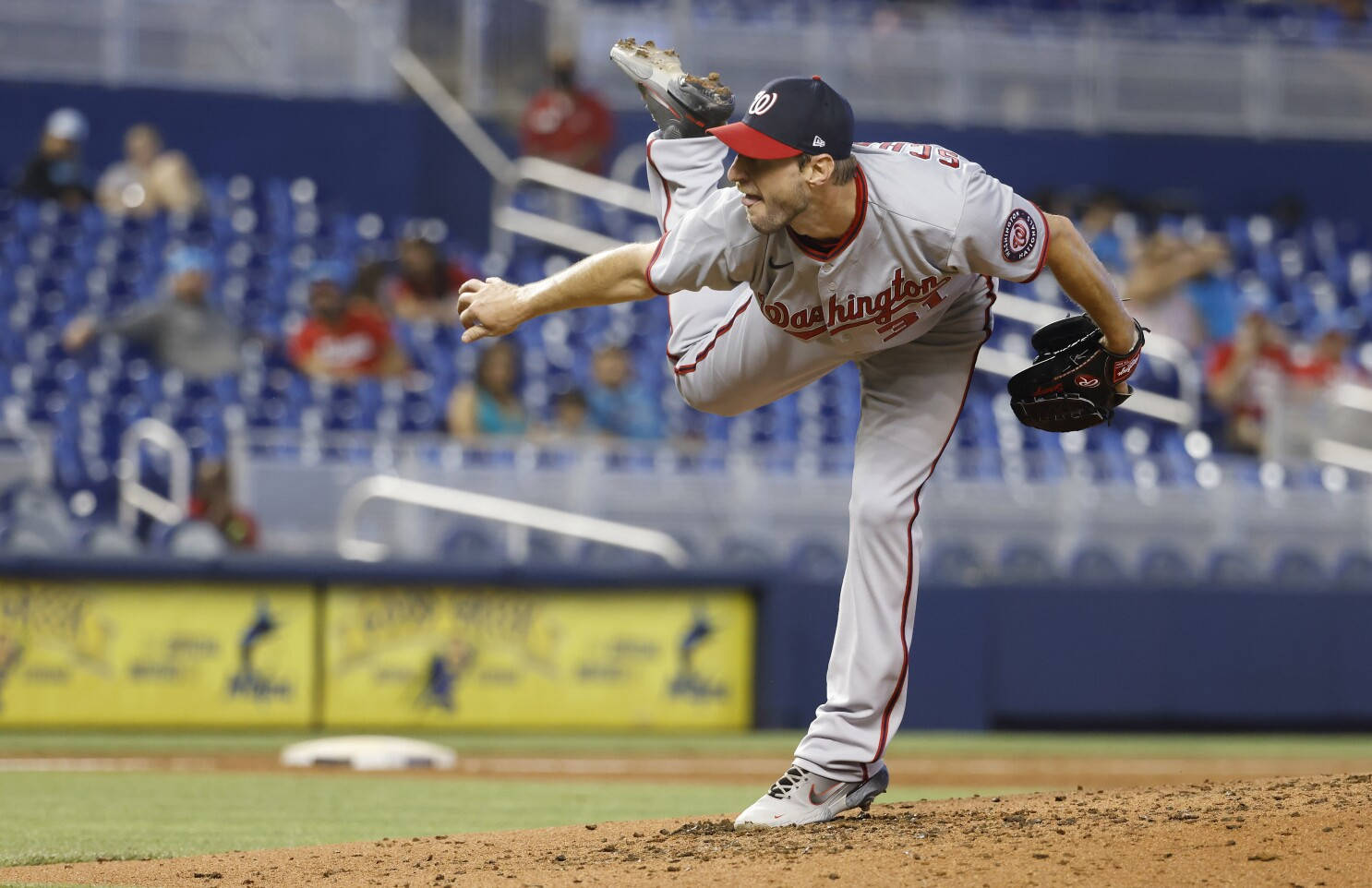 Max Scherzer Pitch Stance Background