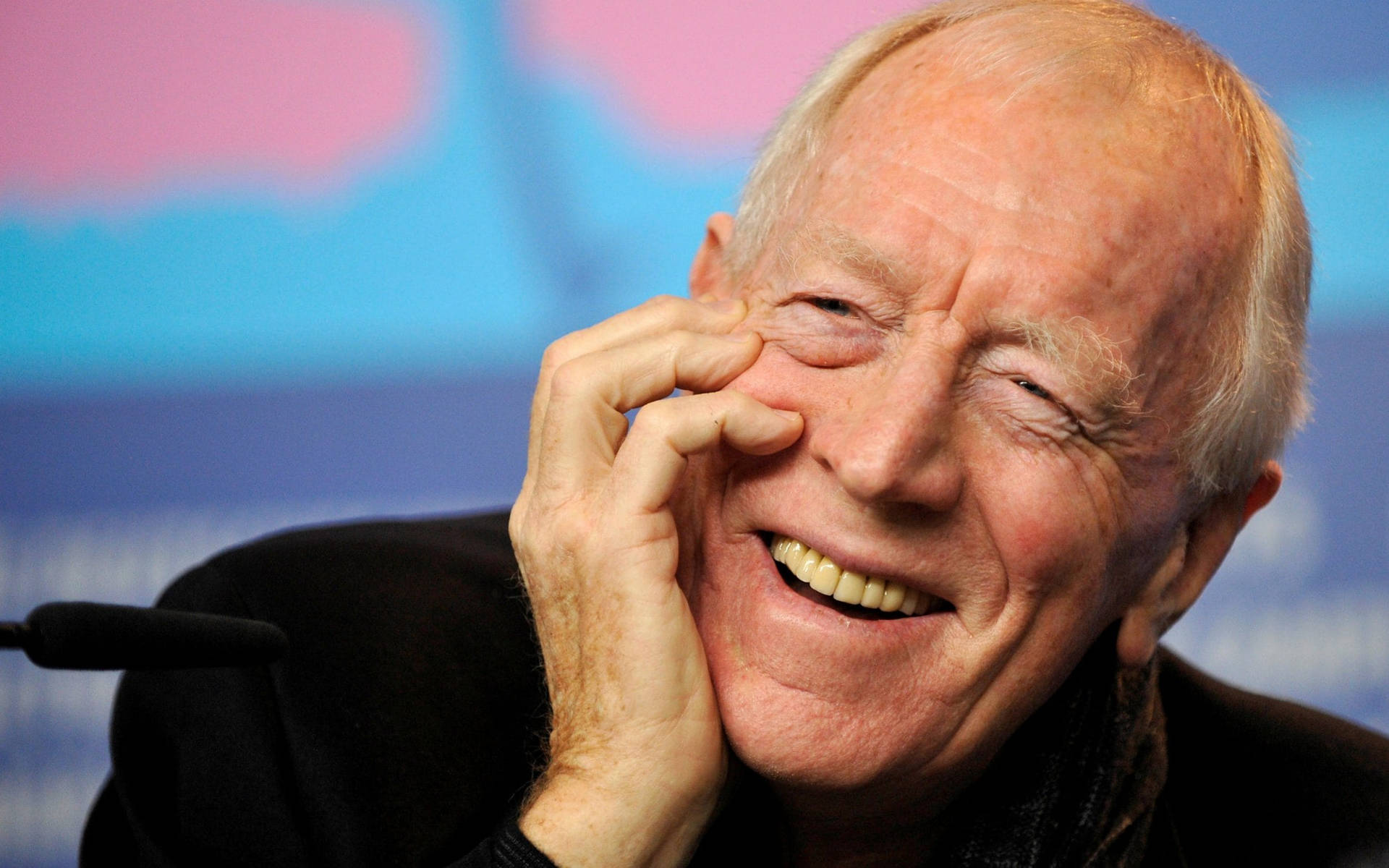 Max Von Sydow At A Press Conference